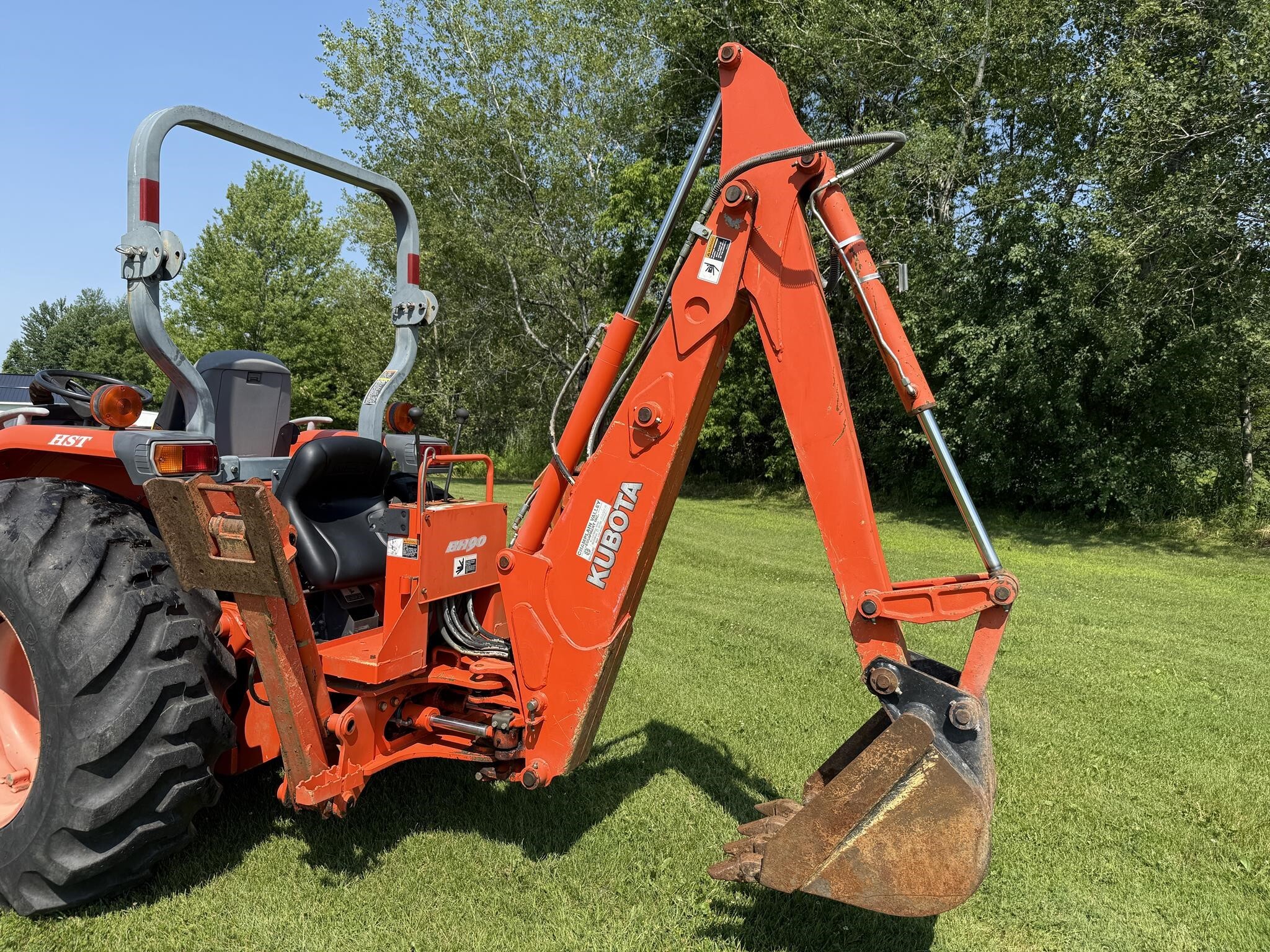  Kubota L3830GST Tractor