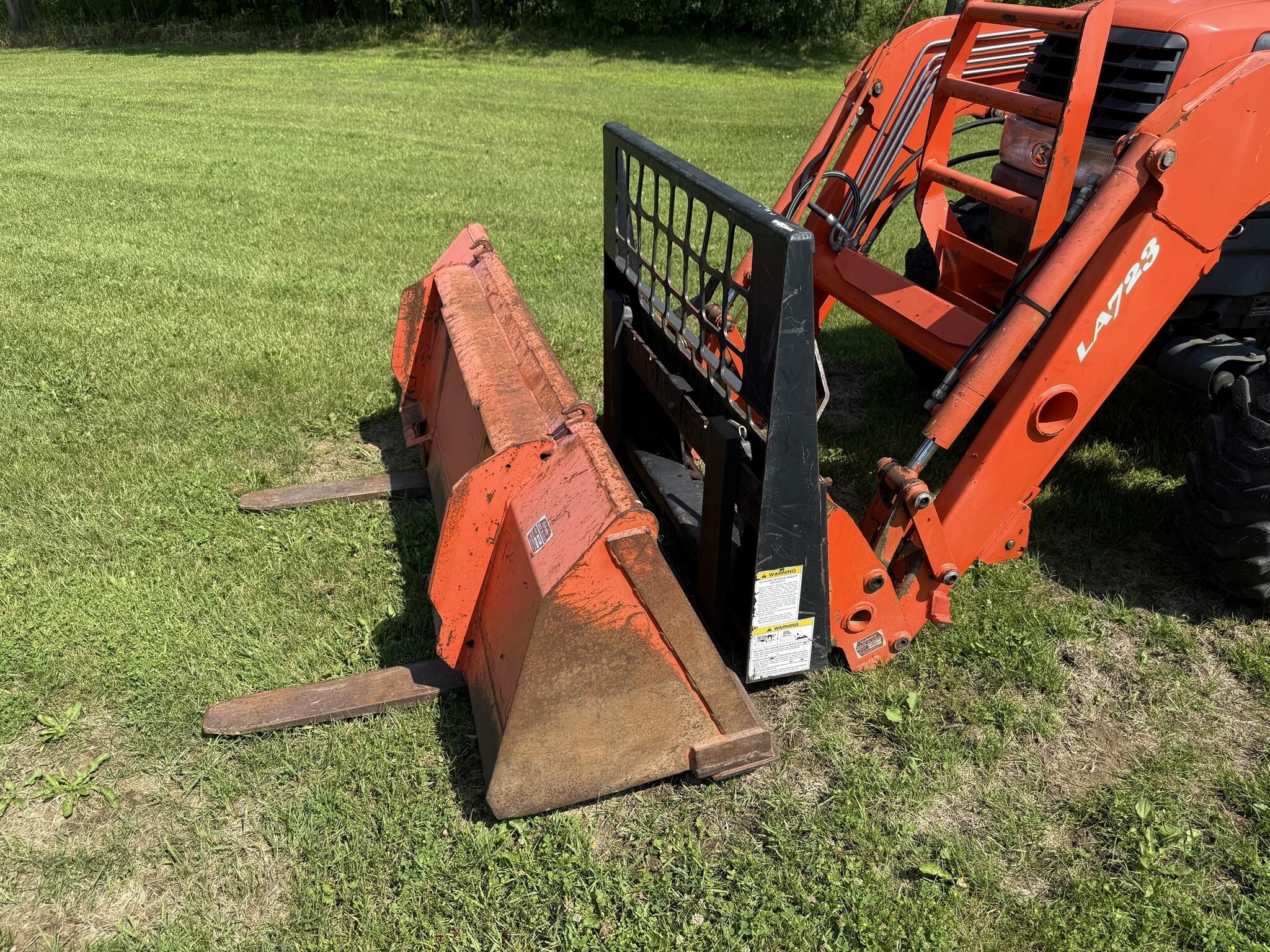  Kubota L3830GST Tractor