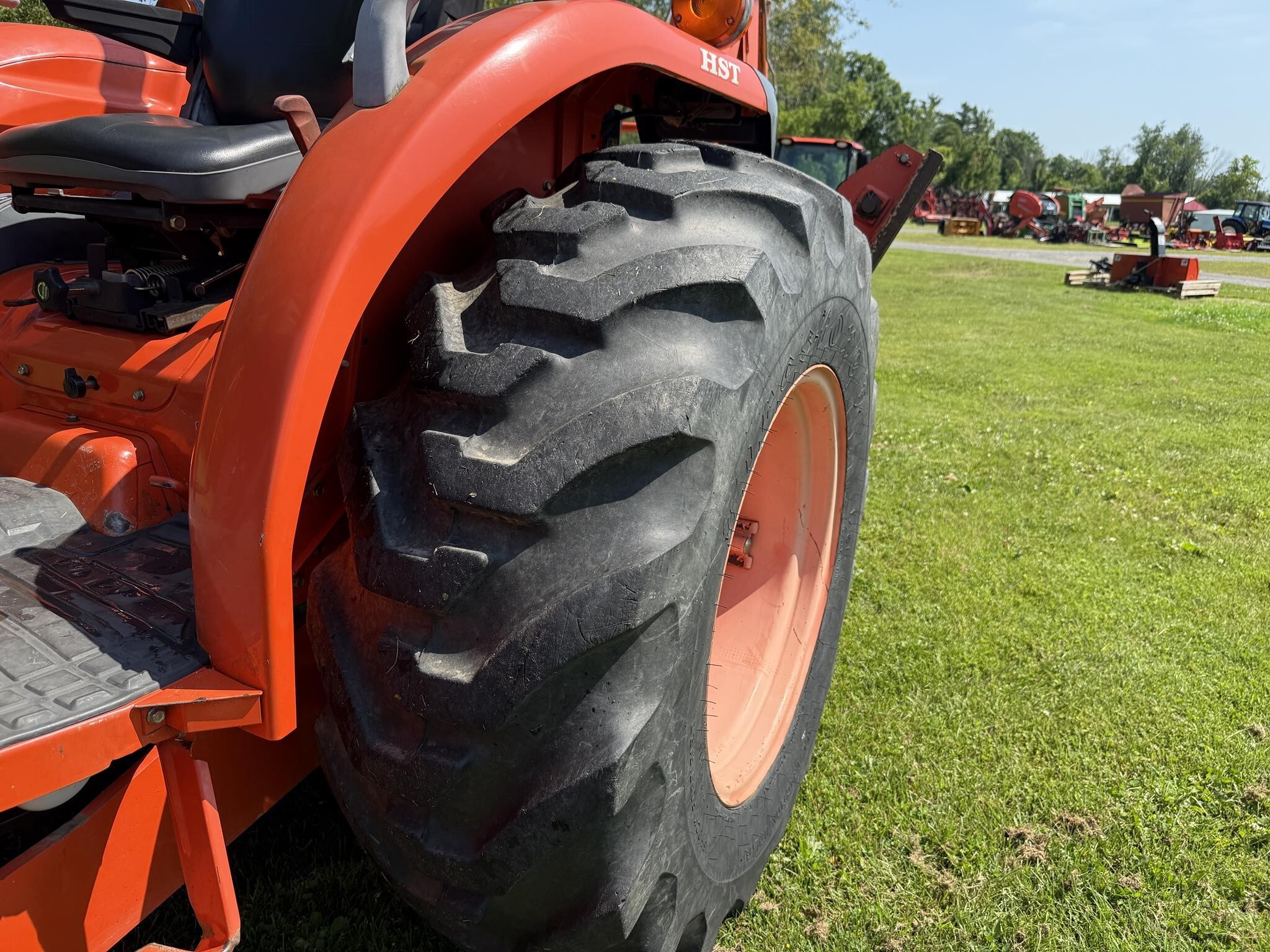  Kubota L3830GST Tractor