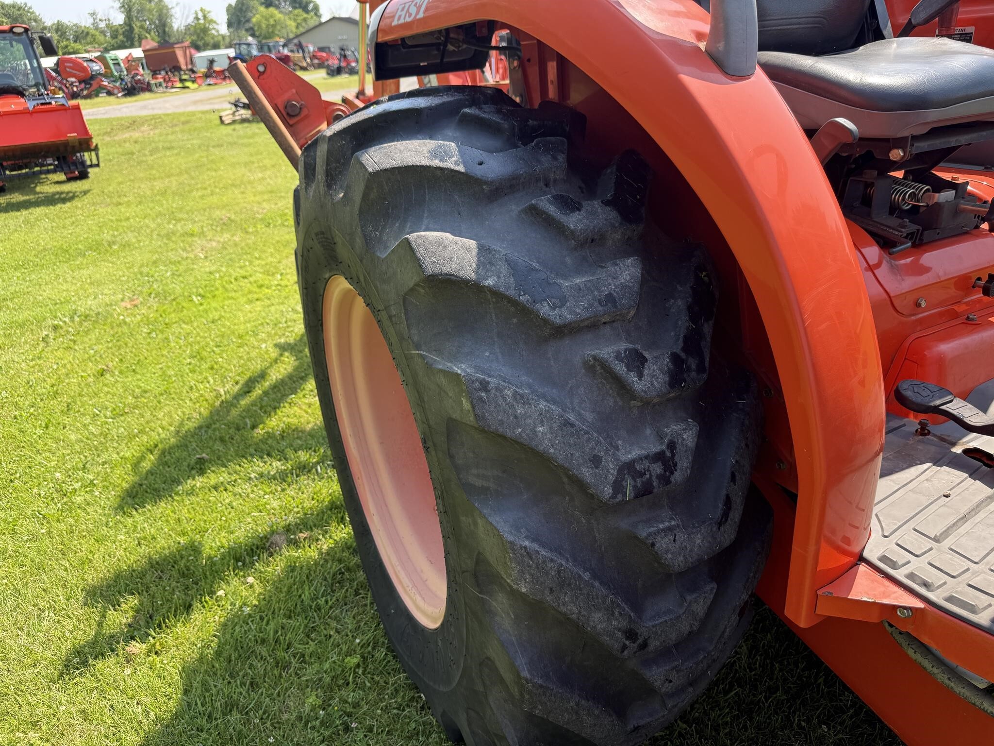  Kubota L3830GST Tractor