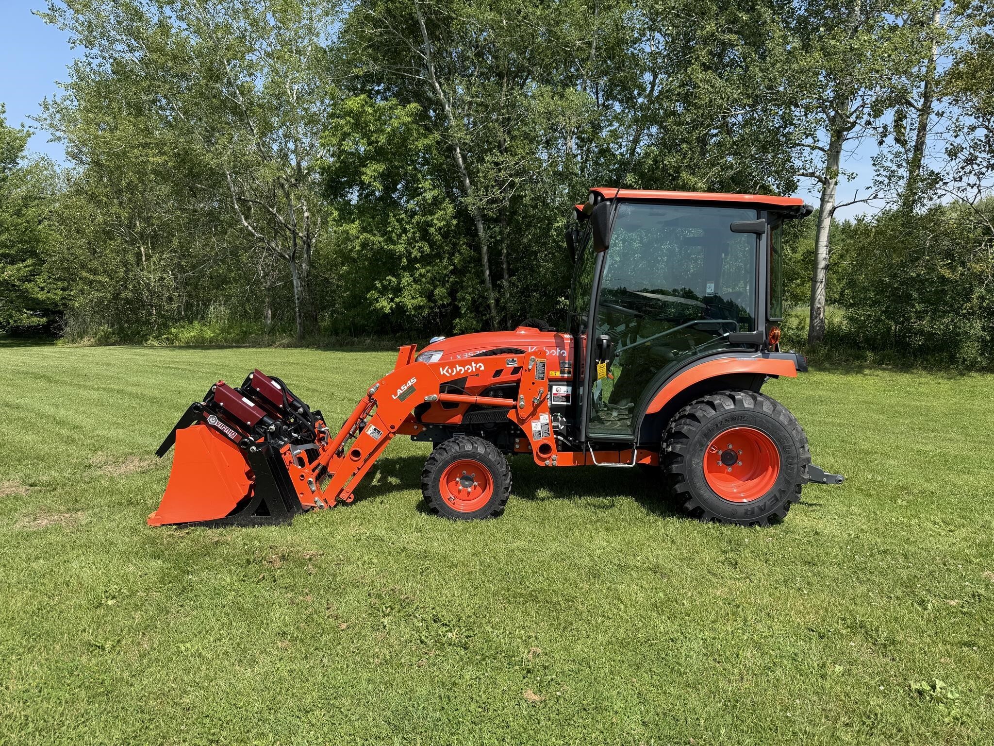 2024 Kubota LX3520HSDC Tractor