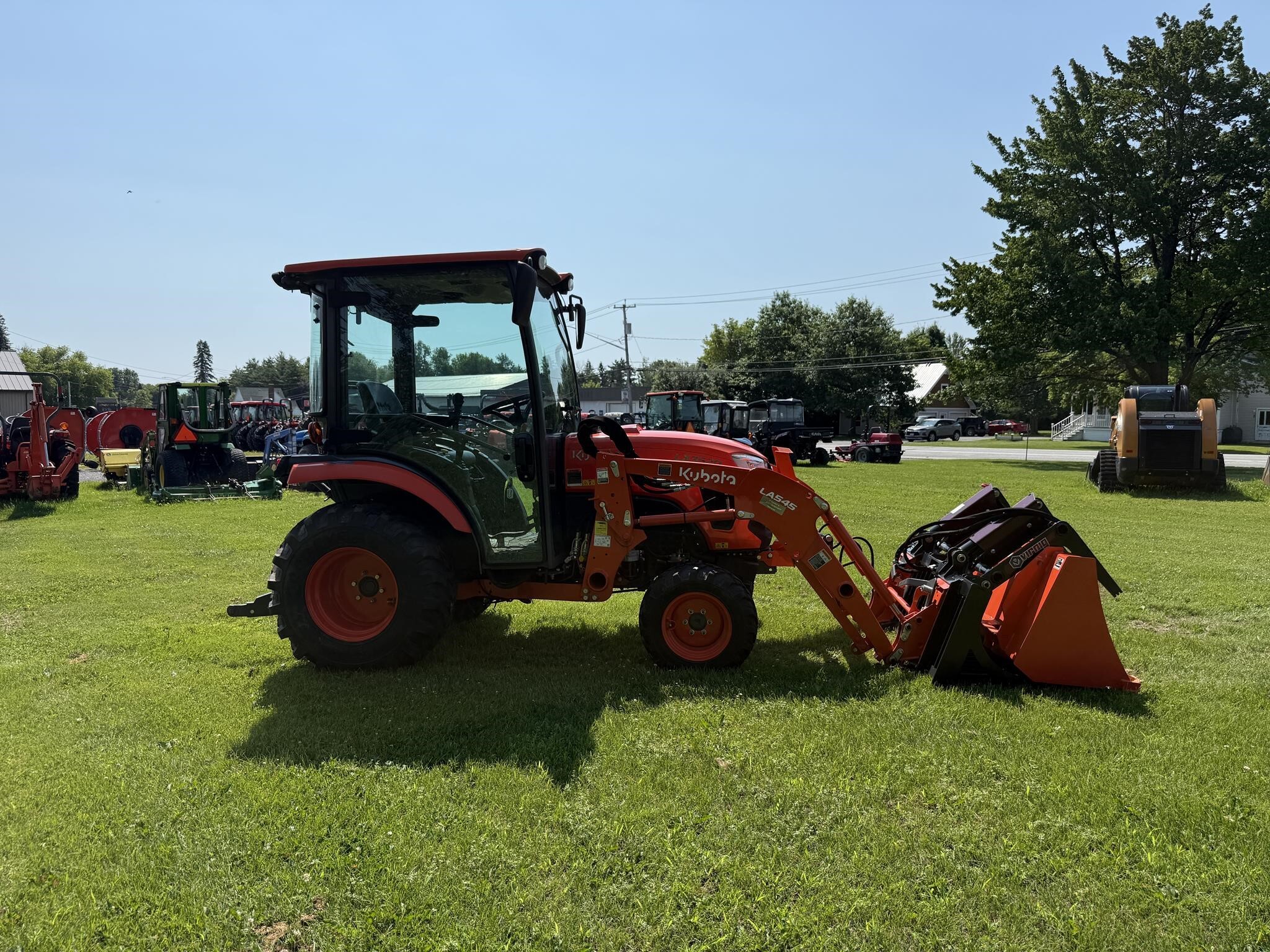 2024 Kubota LX3520HSDC Tractor