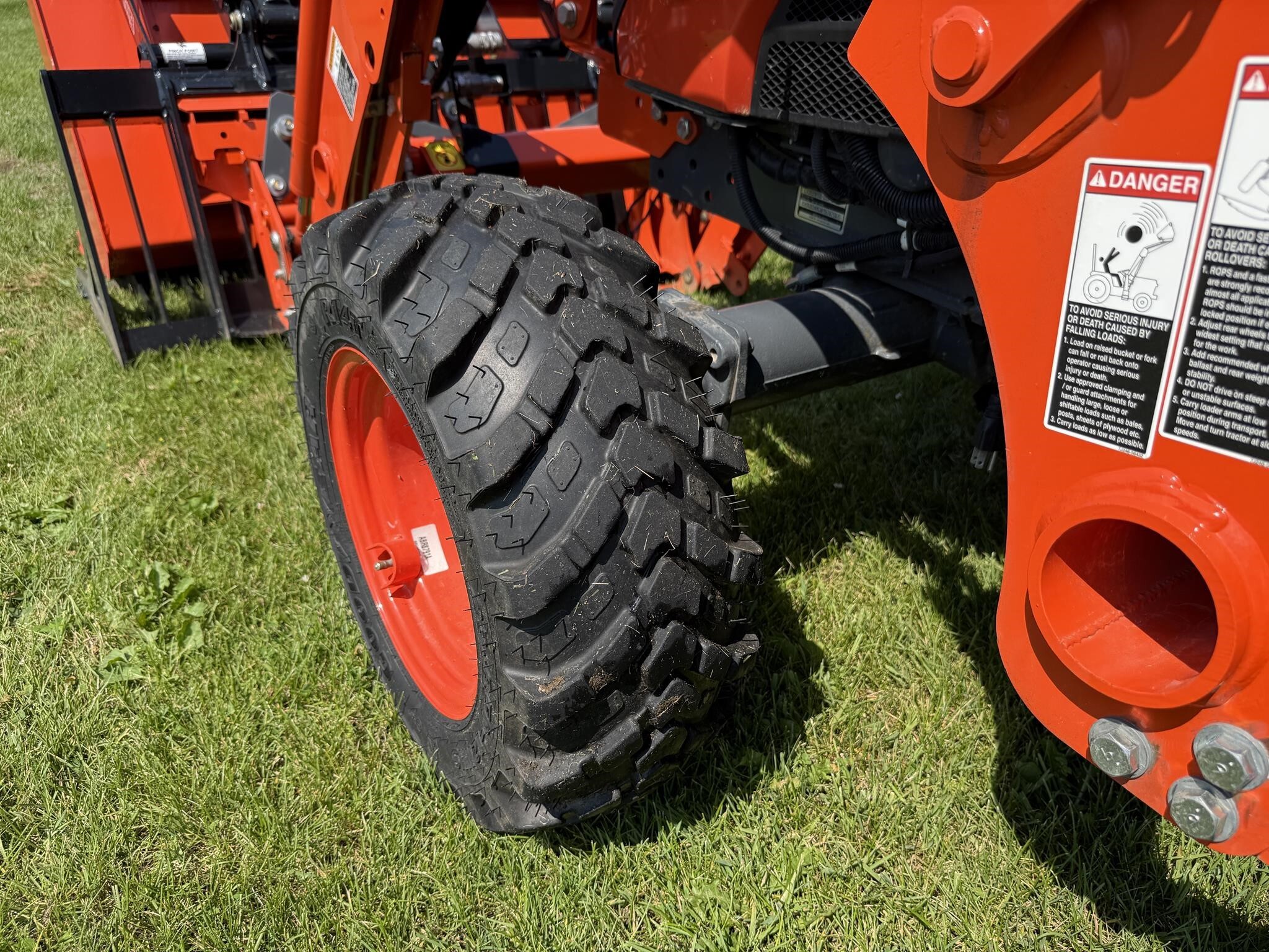 2024 Kubota LX3520HSDC Tractor