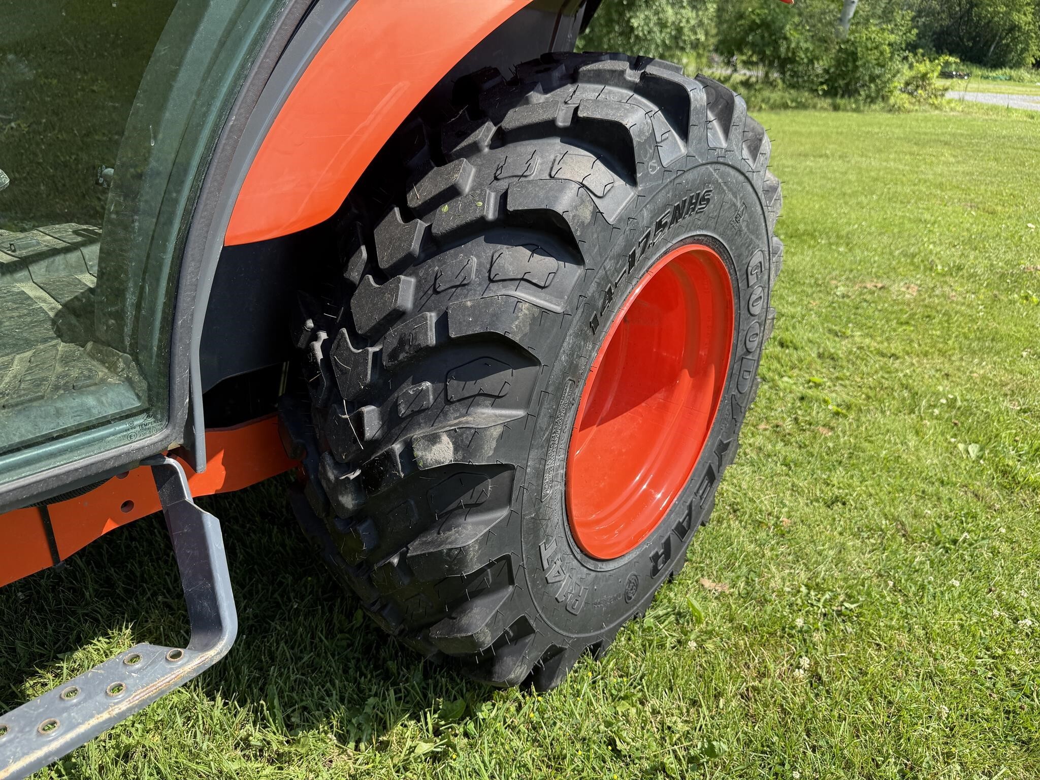 2024 Kubota LX3520HSDC Tractor