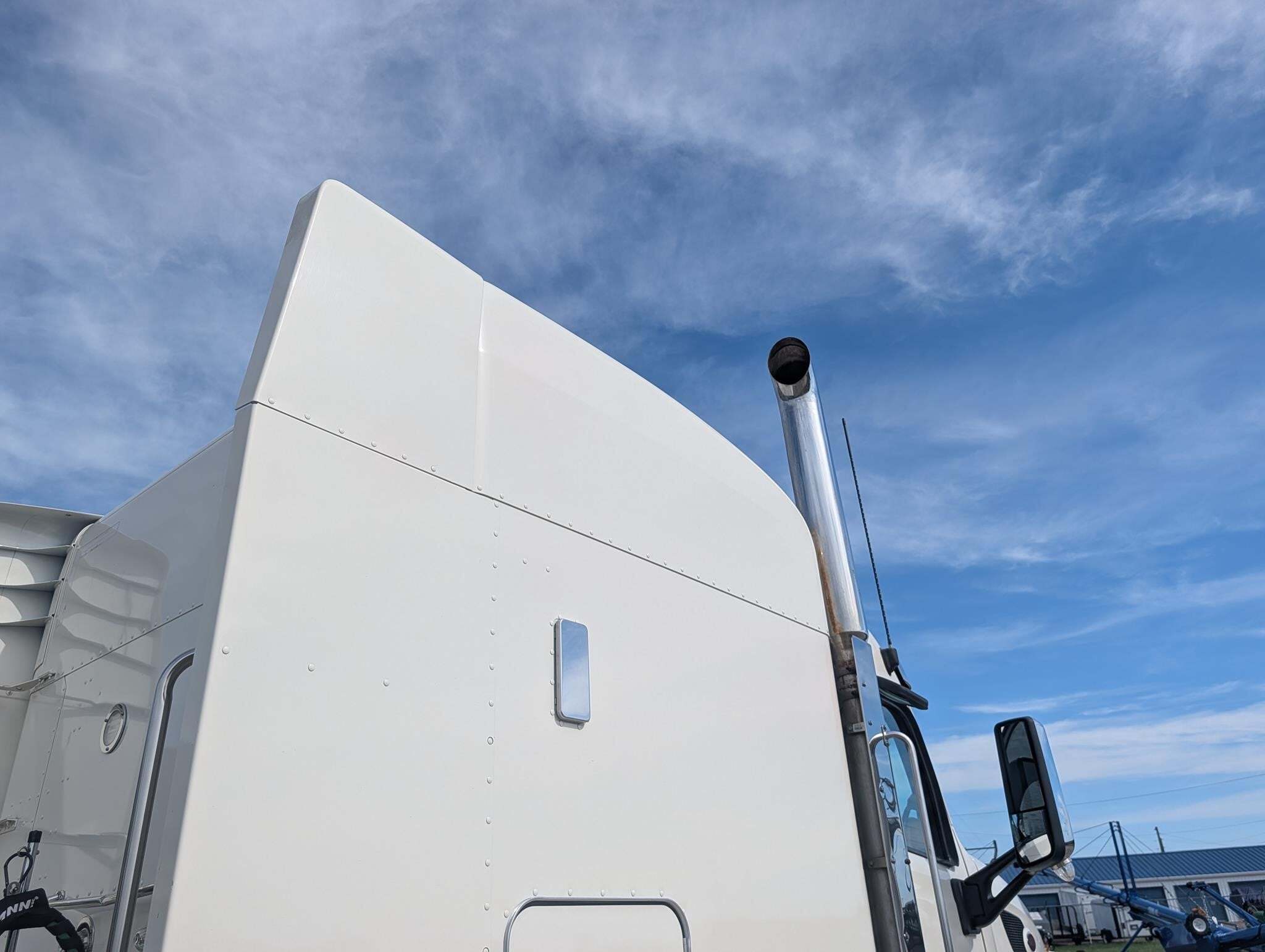 2020 Peterbilt 567 Semi Trucks/Trailer