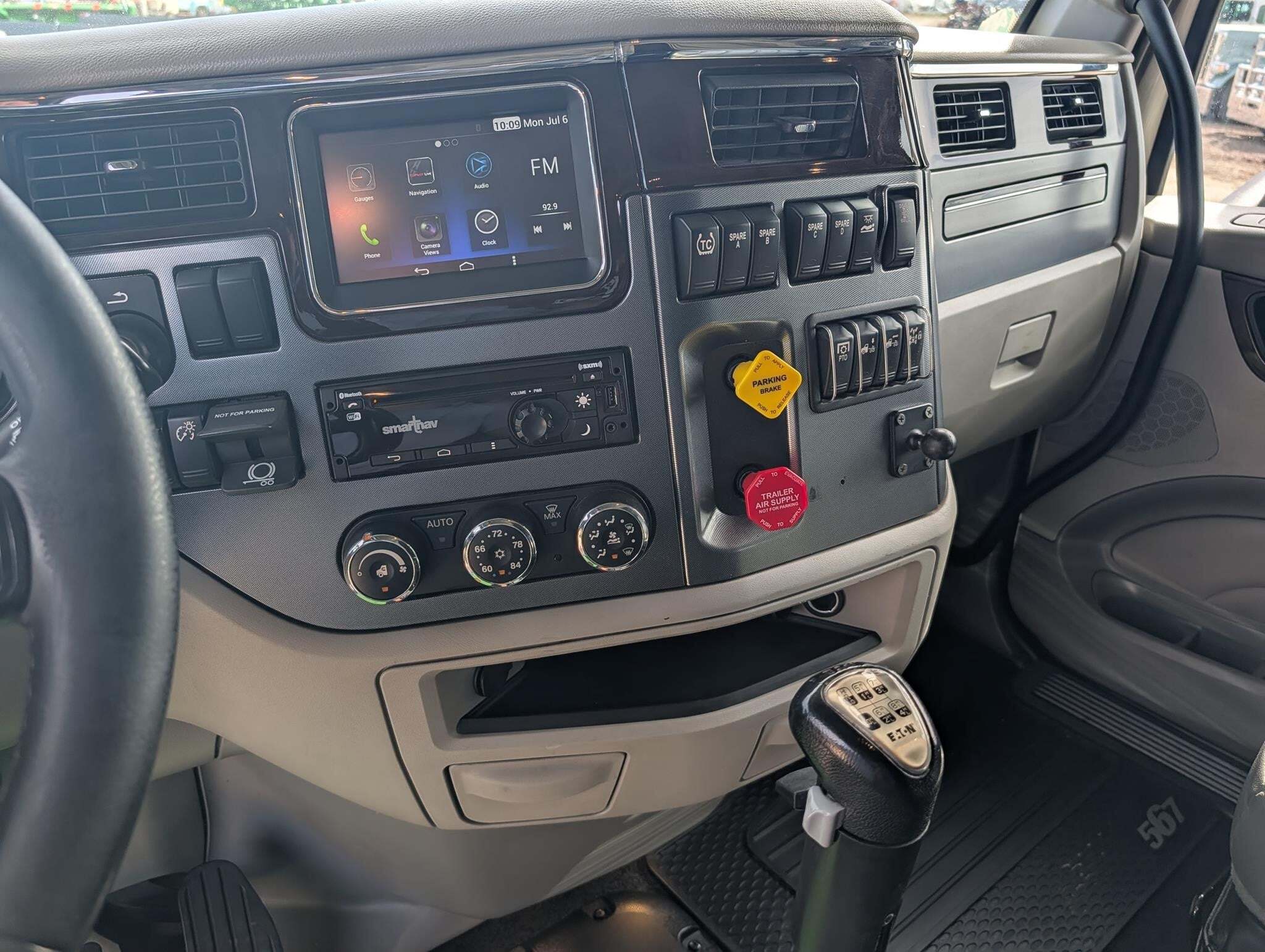 2020 Peterbilt 567 Semi Trucks/Trailer