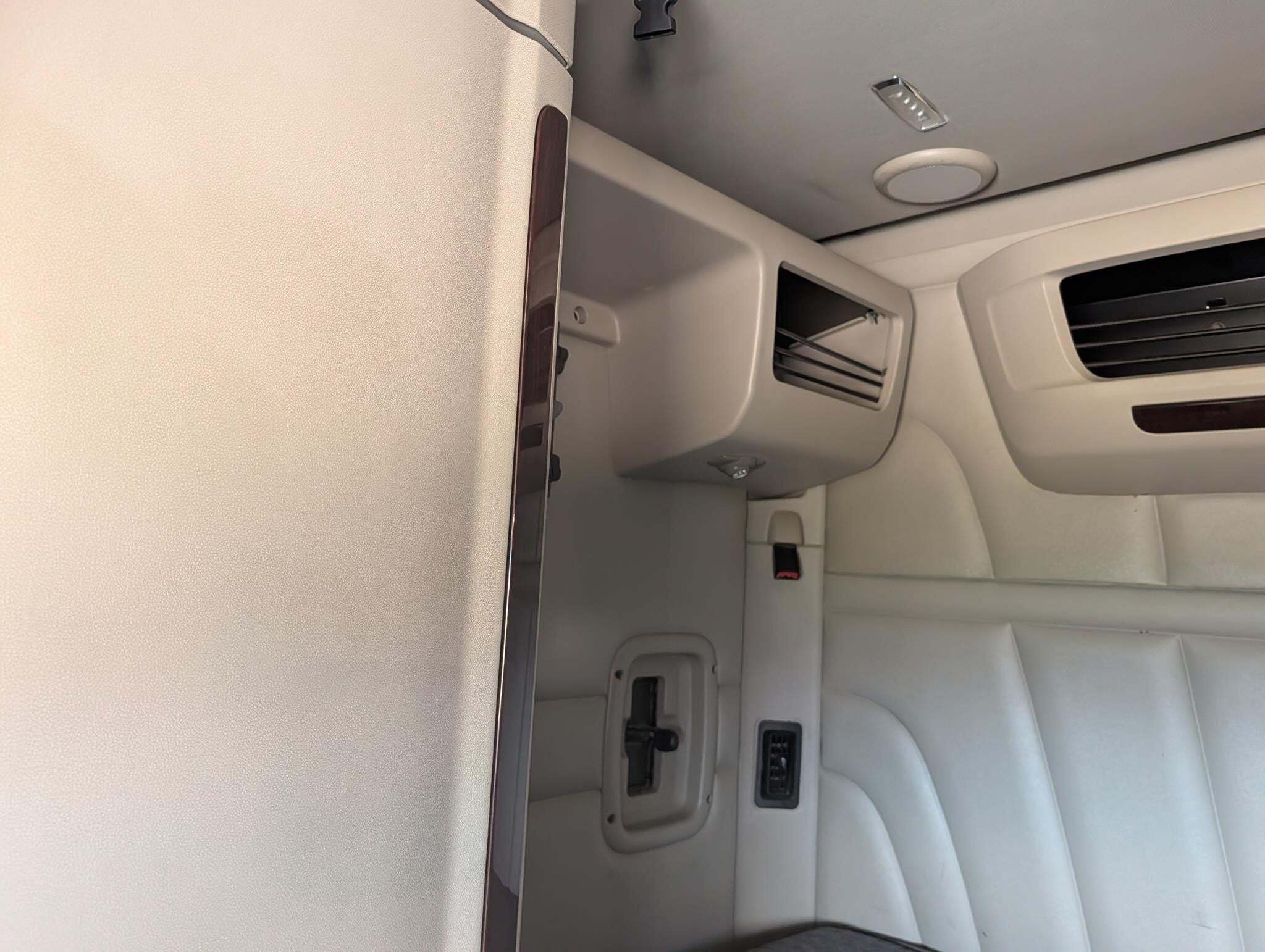2020 Peterbilt 567 Semi Trucks/Trailer