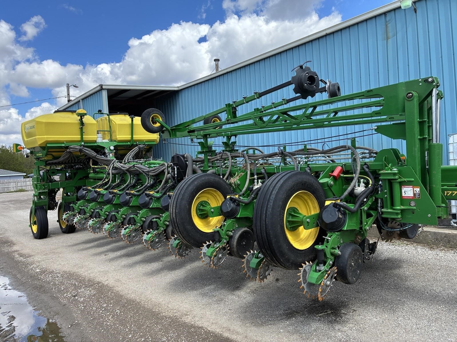 2024 John Deere 1775 Planter