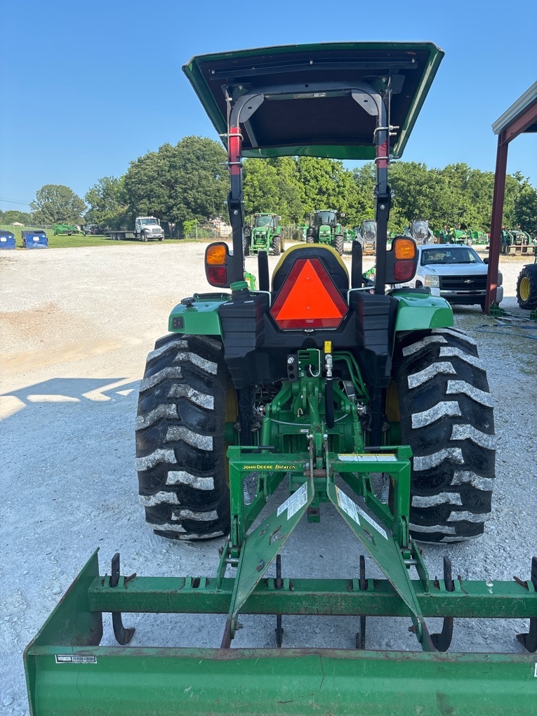 2016 John Deere 4066R Tractor
