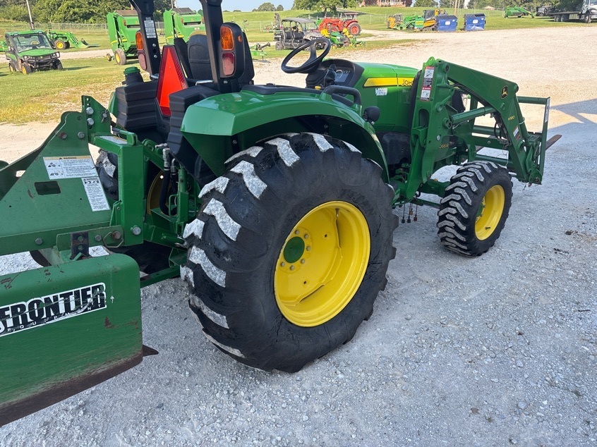 2016 John Deere 4066R Tractor