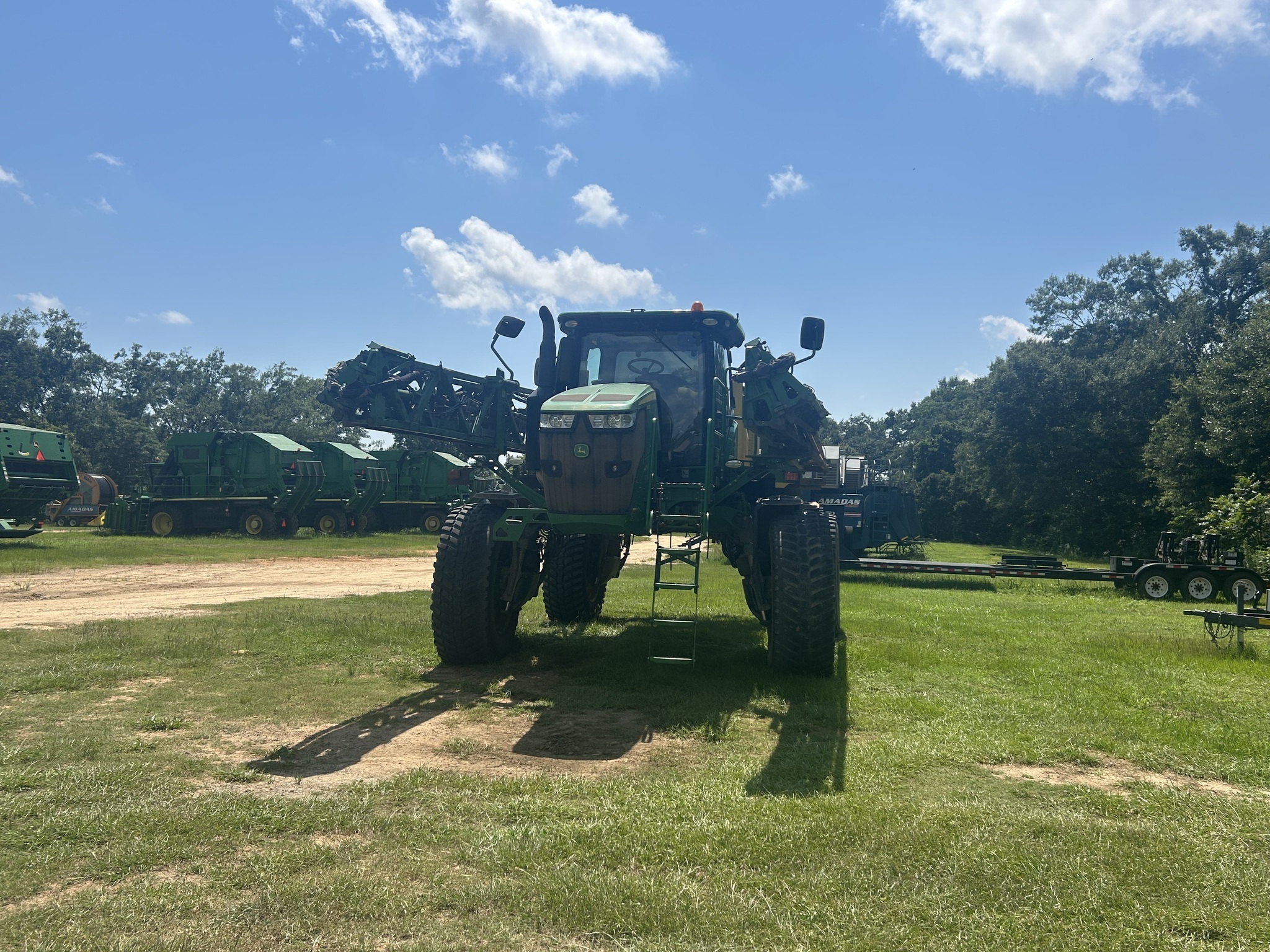 2019 John Deere R4030 Self-Propelled Sprayer