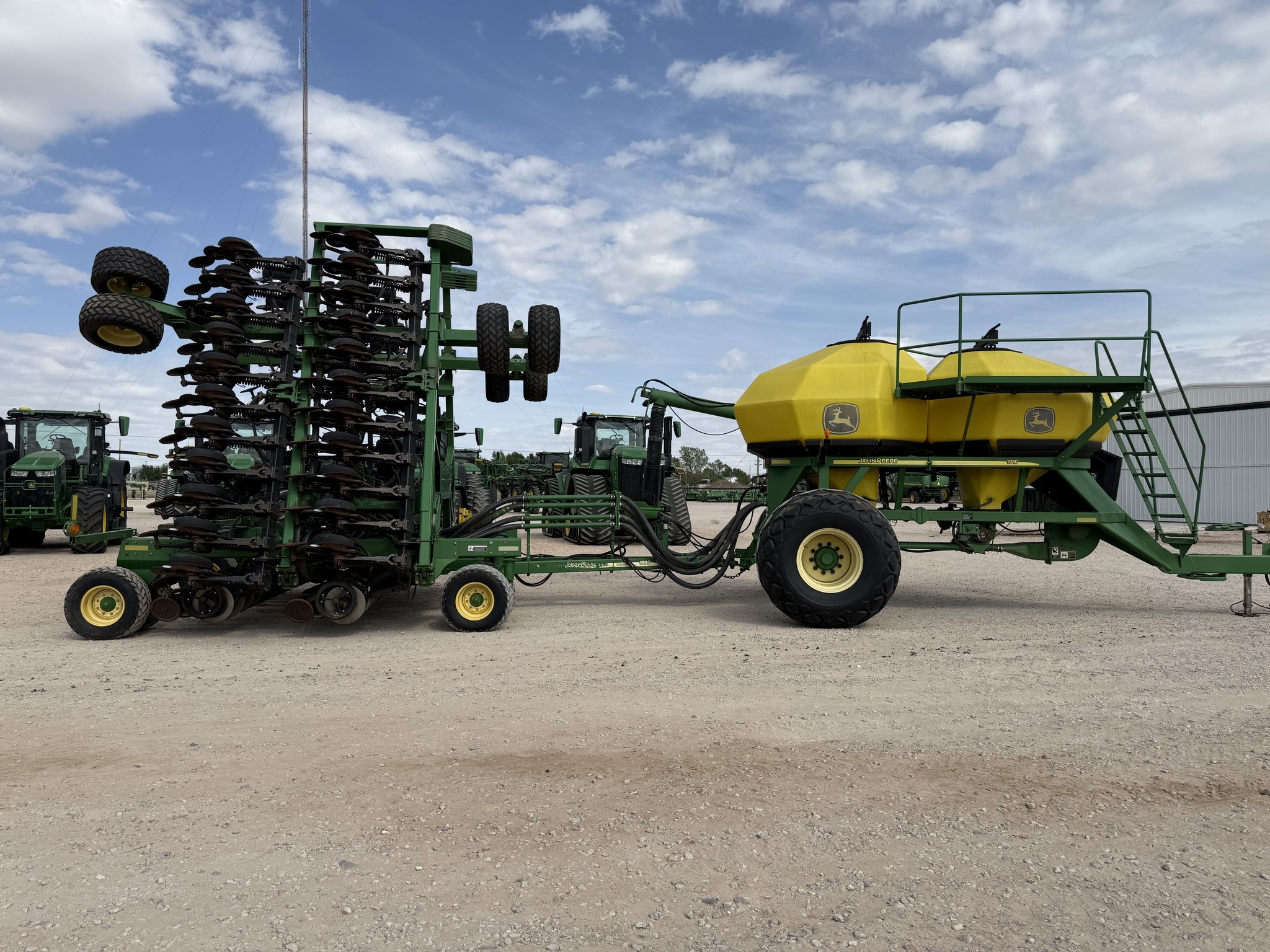 2004 John Deere 1890 Air Seeder