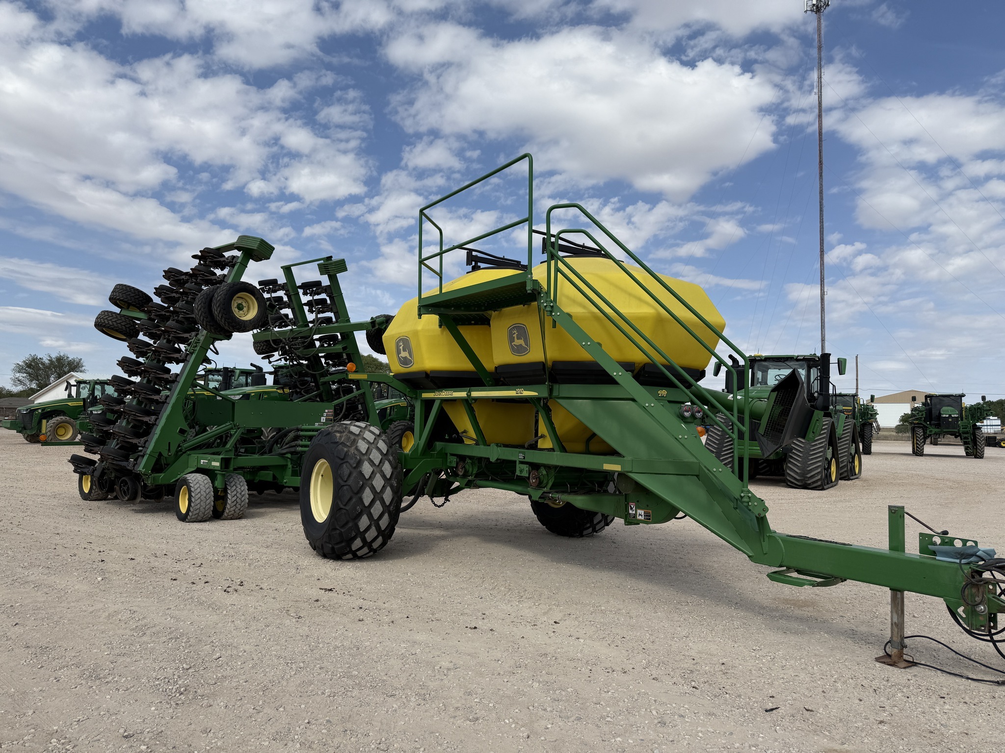 2004 John Deere 1890 Air Seeder