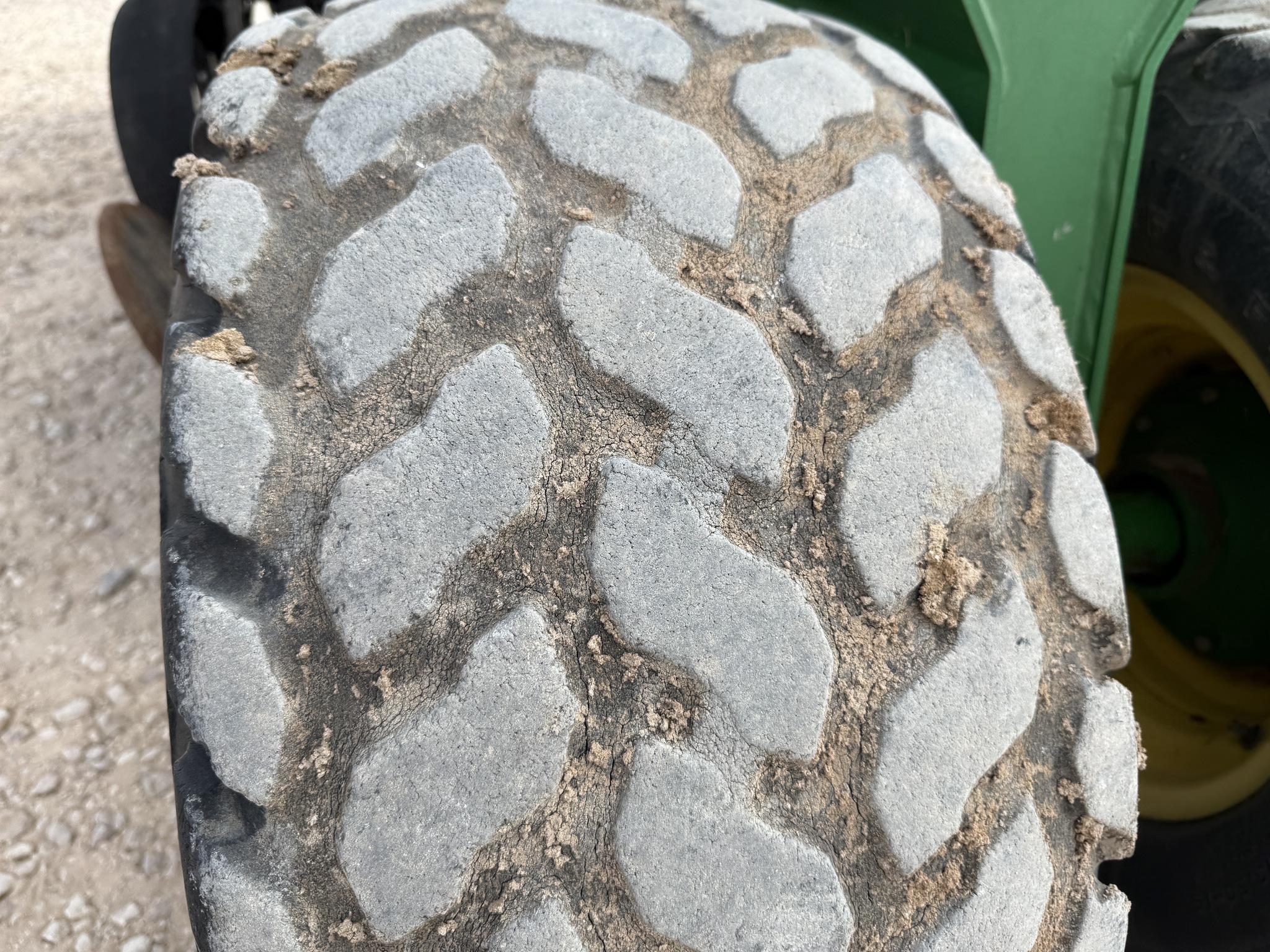 2004 John Deere 1890 Air Seeder