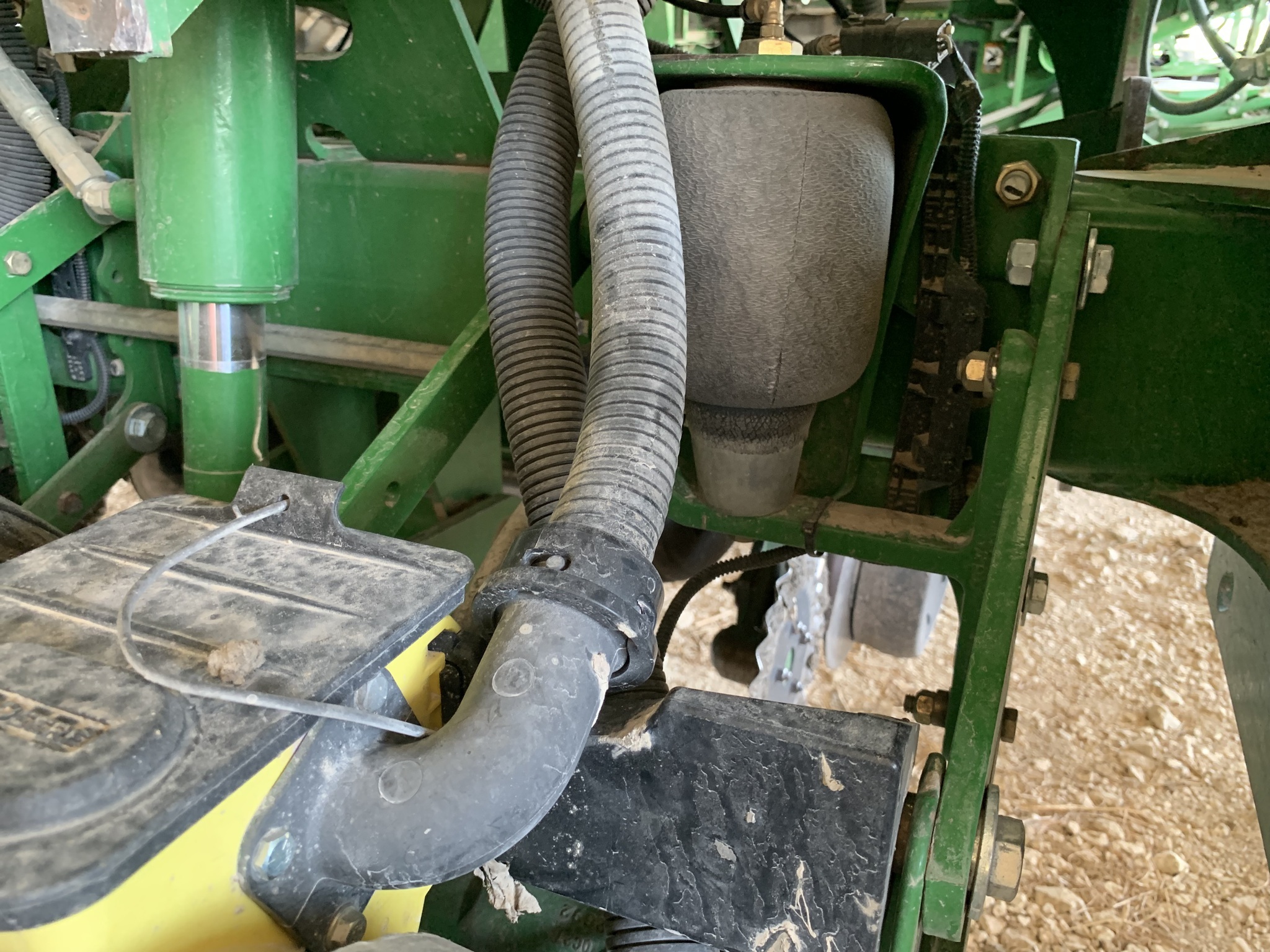 2010 John Deere 1790 Planter