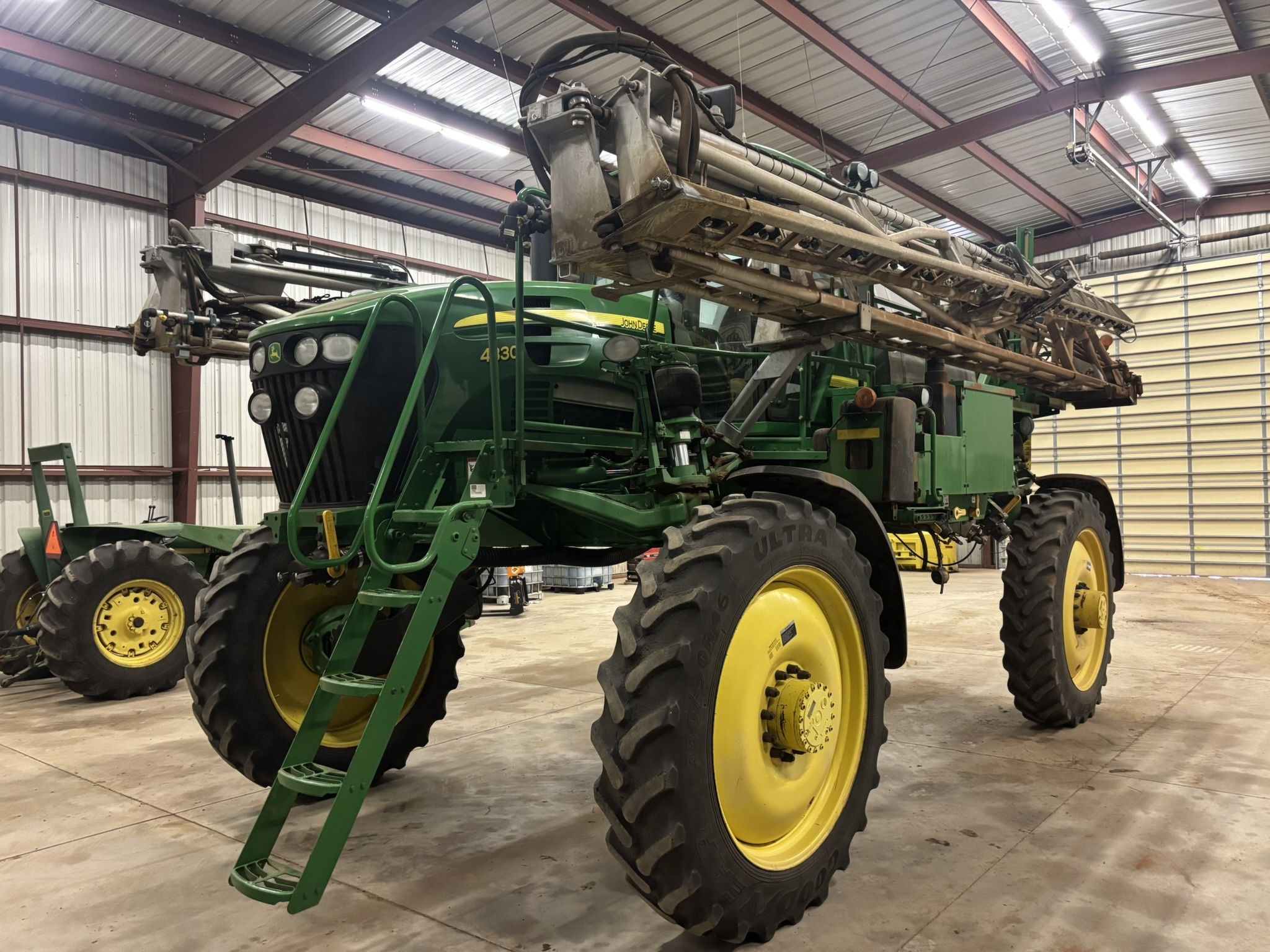 2012 John Deere 4830 Self-Propelled Sprayer