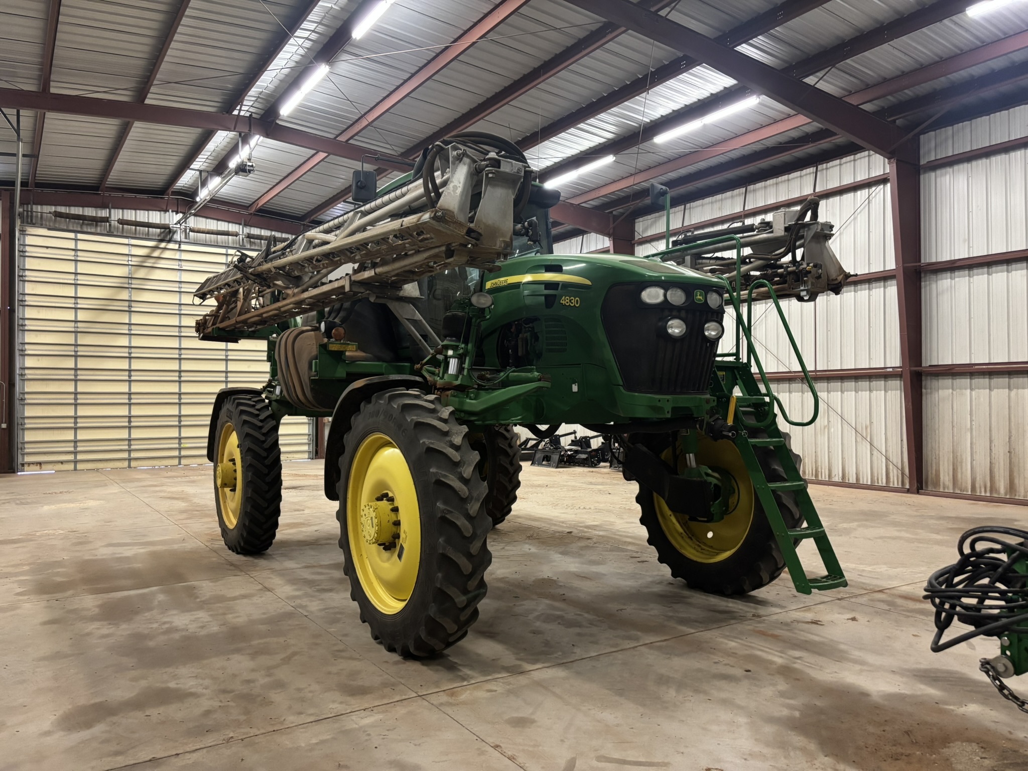 2012 John Deere 4830 Self-Propelled Sprayer
