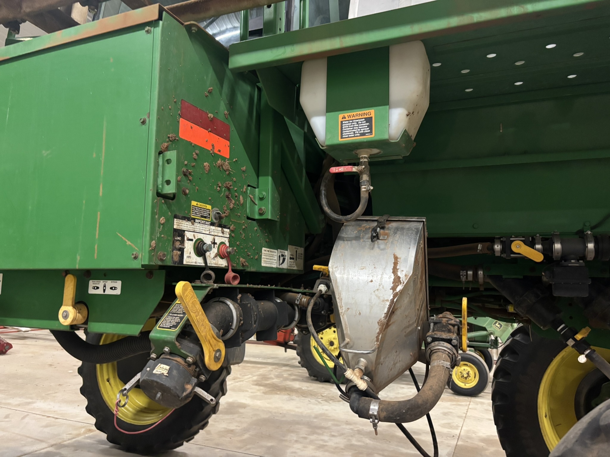 2012 John Deere 4830 Self-Propelled Sprayer