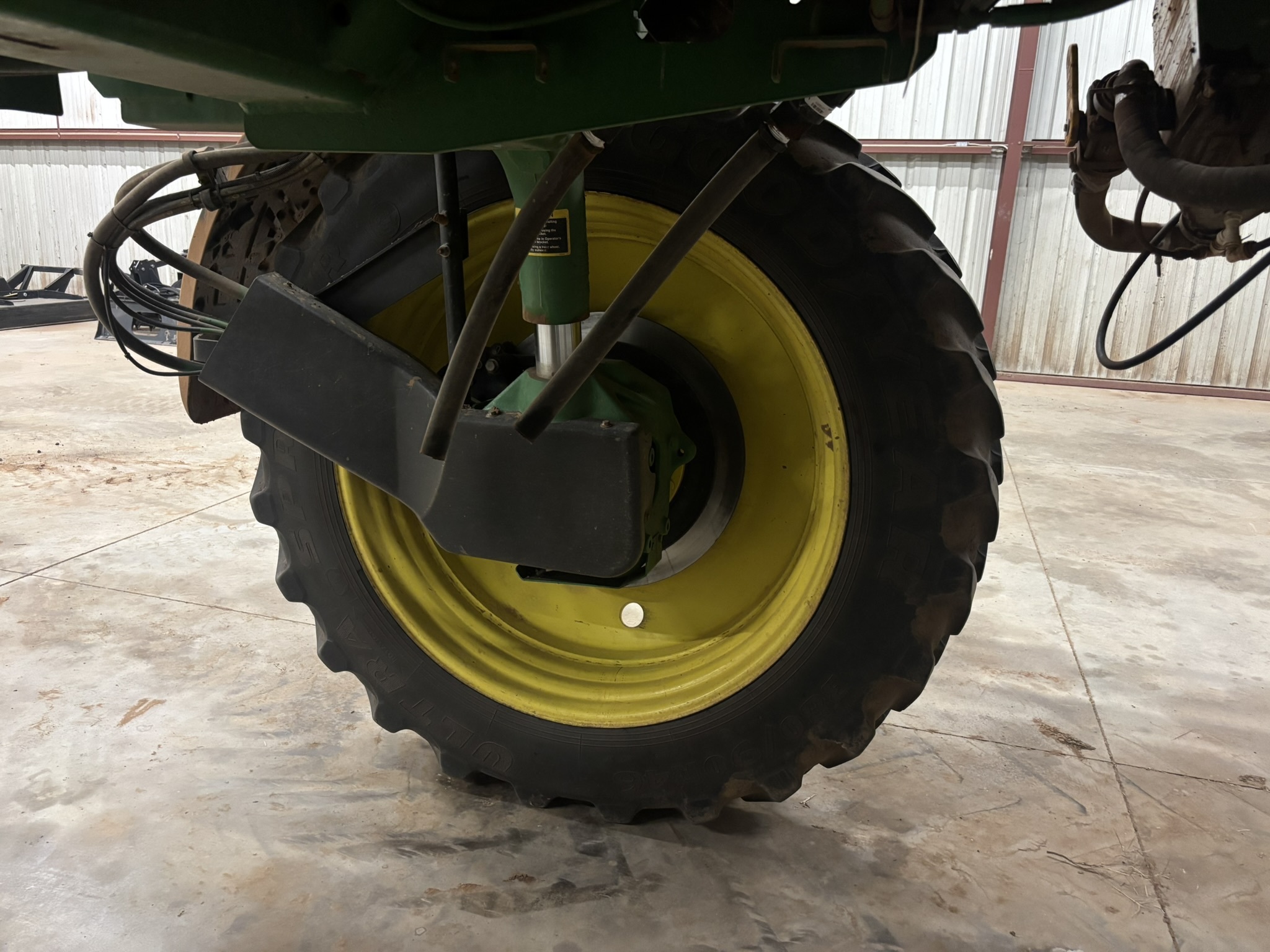 2012 John Deere 4830 Self-Propelled Sprayer