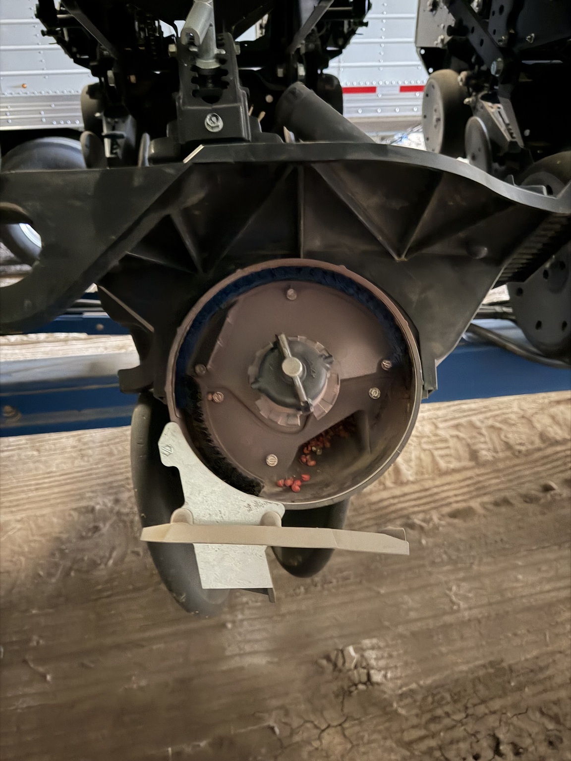 2019 Kinze 3660 Planter