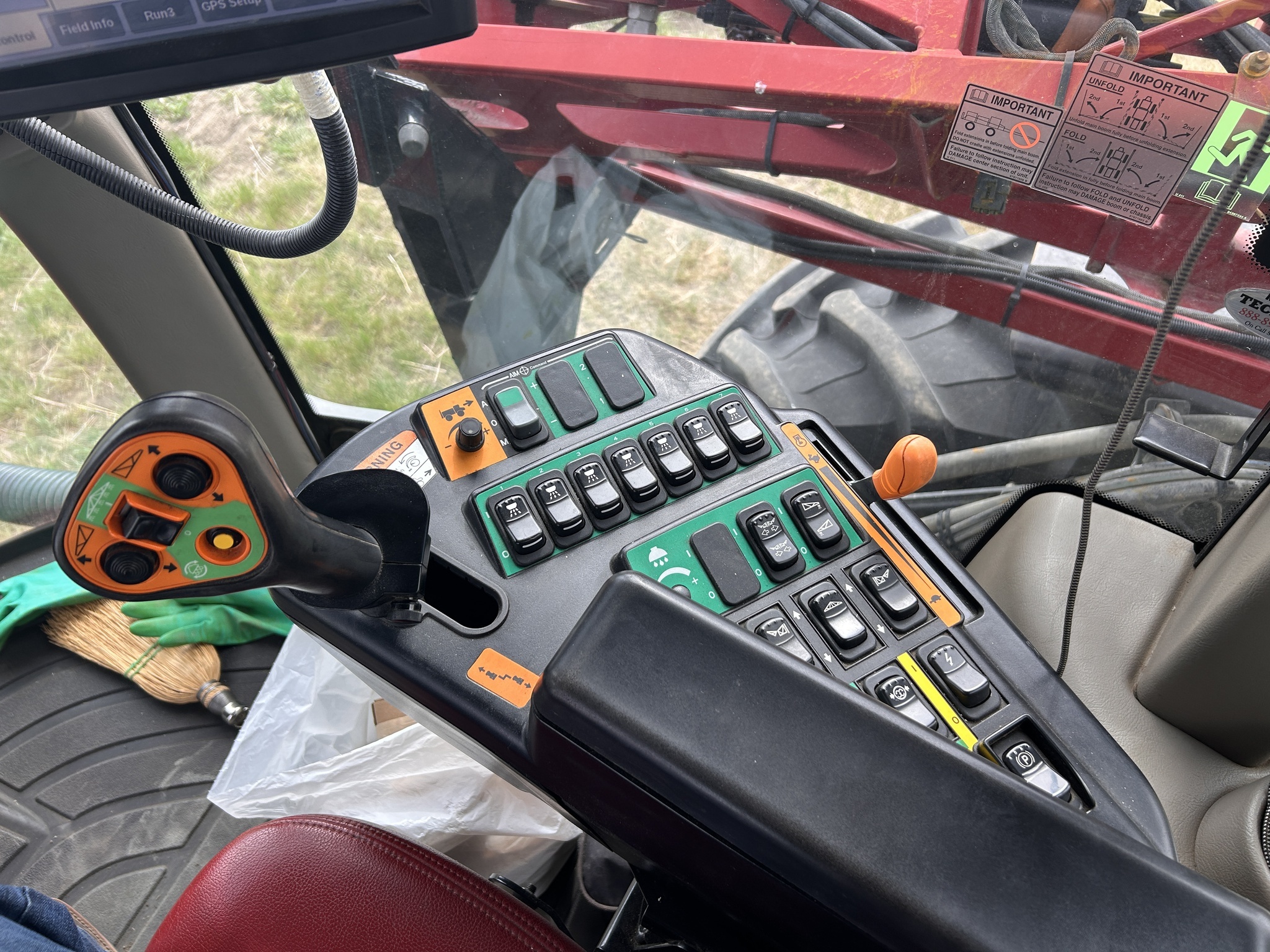 2015 Case IH Patriot 4440 Self-Propelled Sprayer