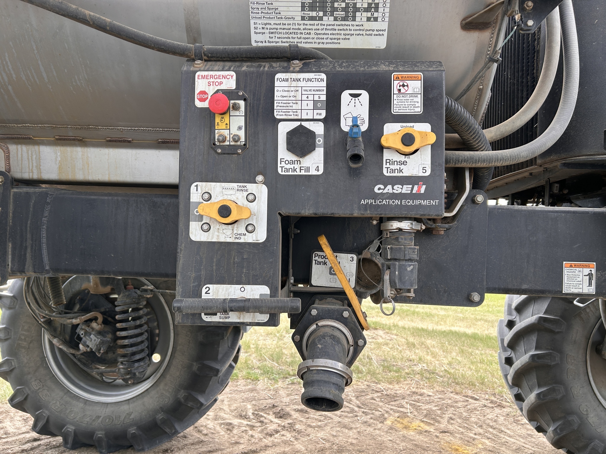2015 Case IH Patriot 4440 Self-Propelled Sprayer