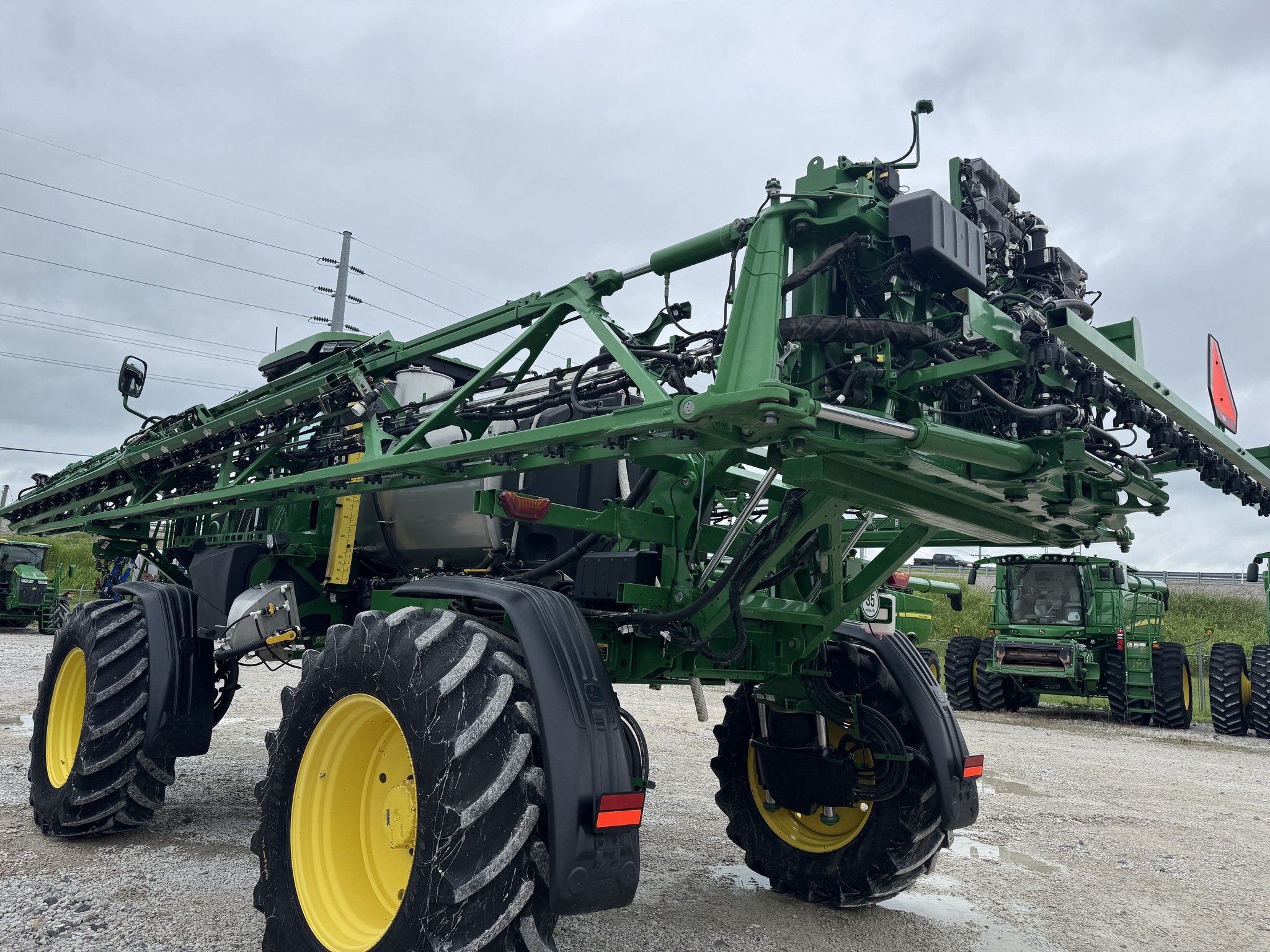 2025 John Deere 410R Self-Propelled Sprayer