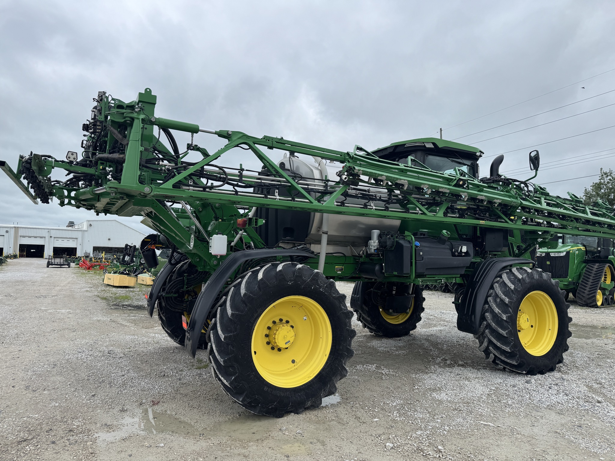 2025 John Deere 410R Self-Propelled Sprayer