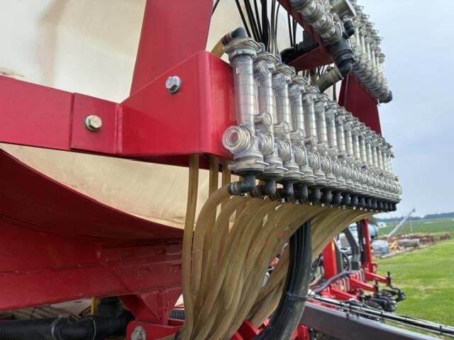 2021 White 9816VE Planter