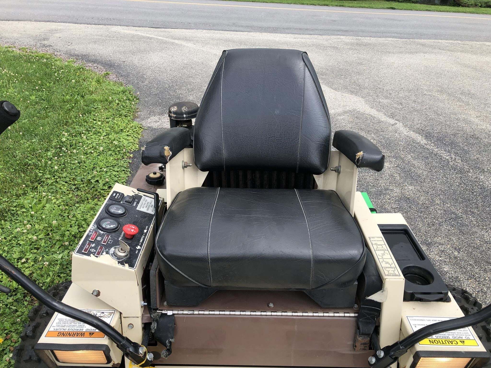 1995 Grasshopper 721D Lawn Mower