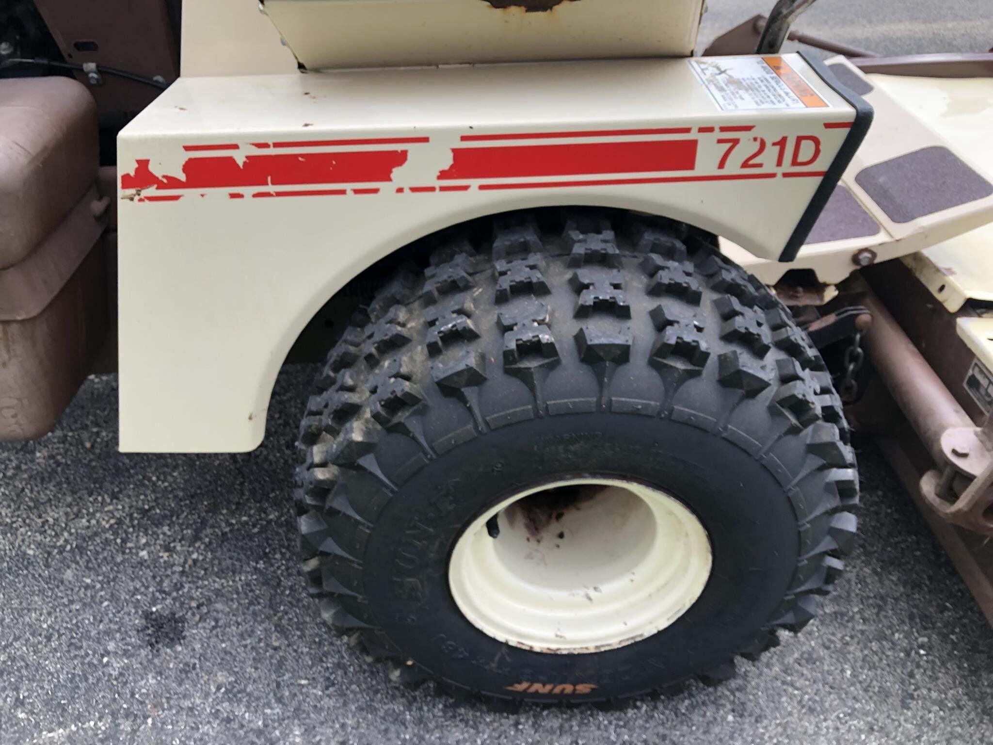 1995 Grasshopper 721D Lawn Mower