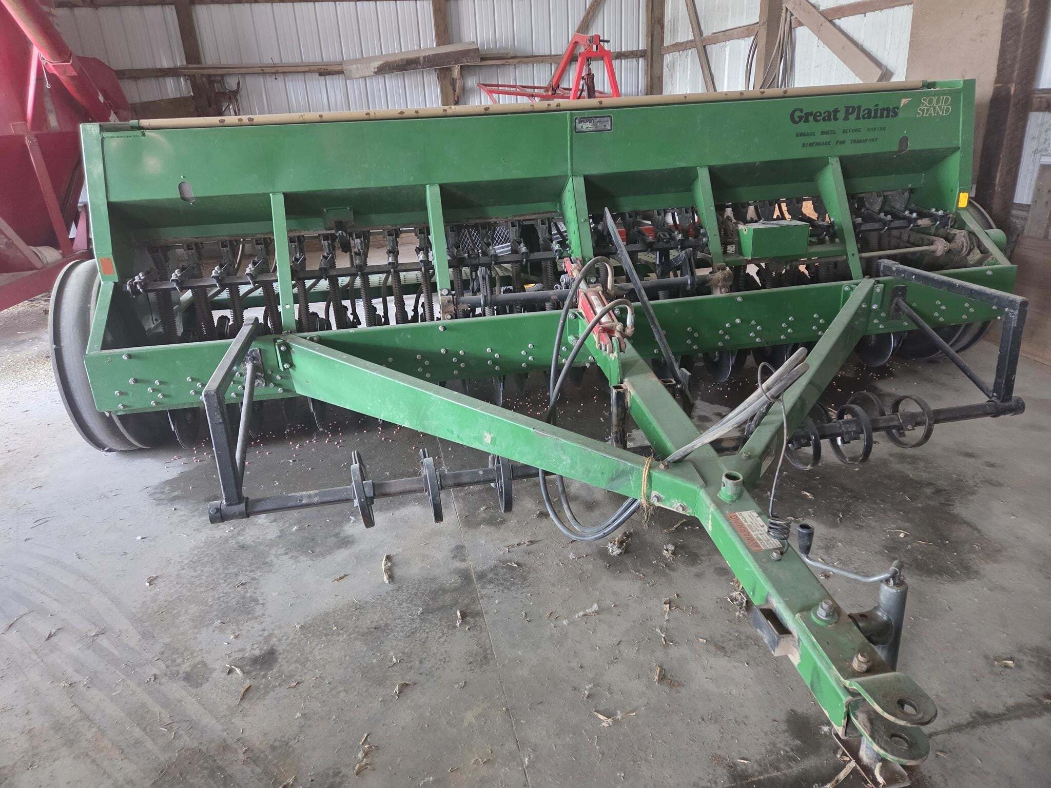 1995 Great Plains Solid Stand 13 Drill
