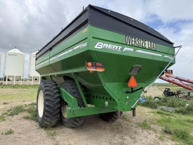 2013 Brent 1196 Grain Cart