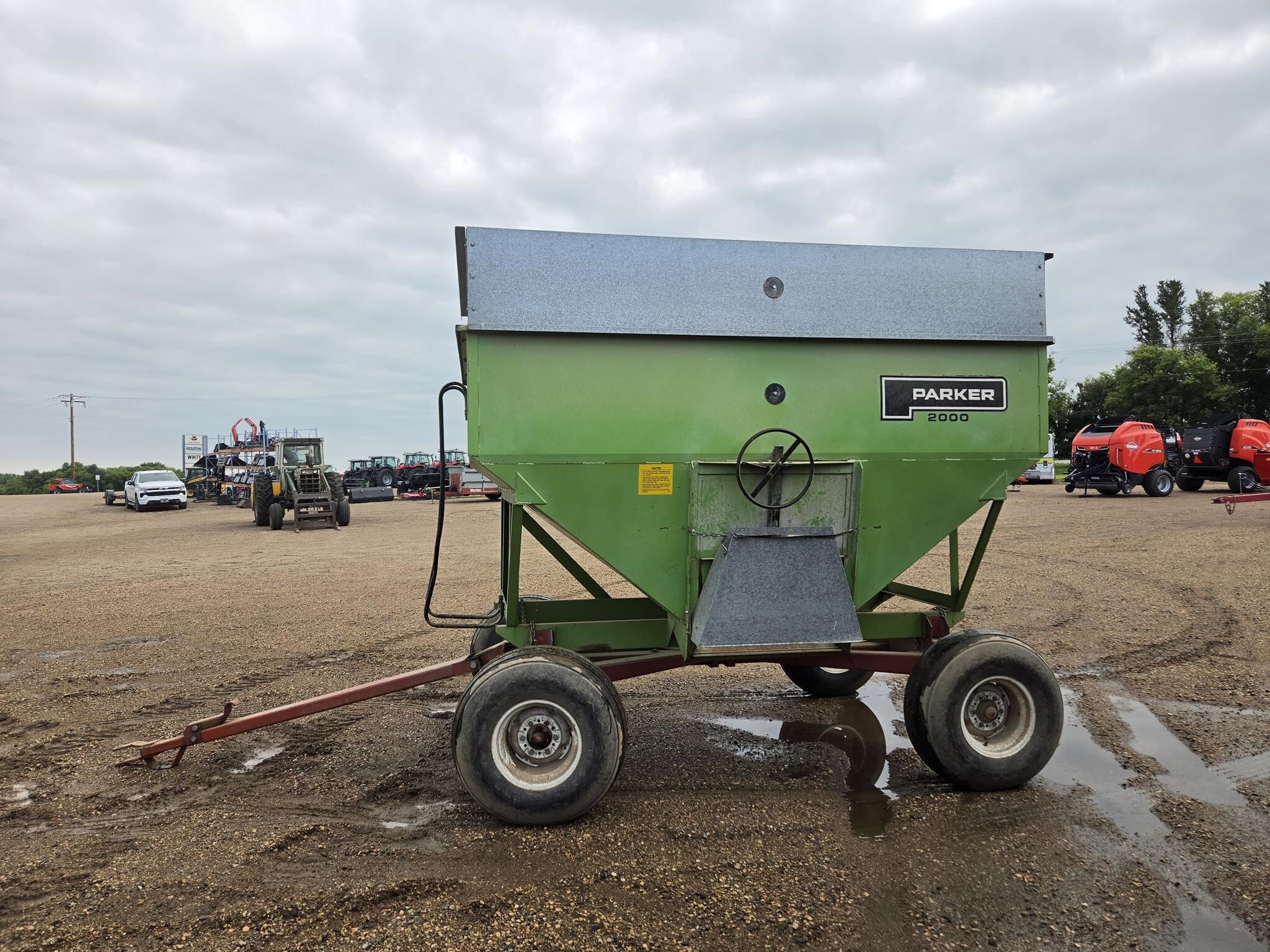 1995 Parker 2000 Gravity Wagon