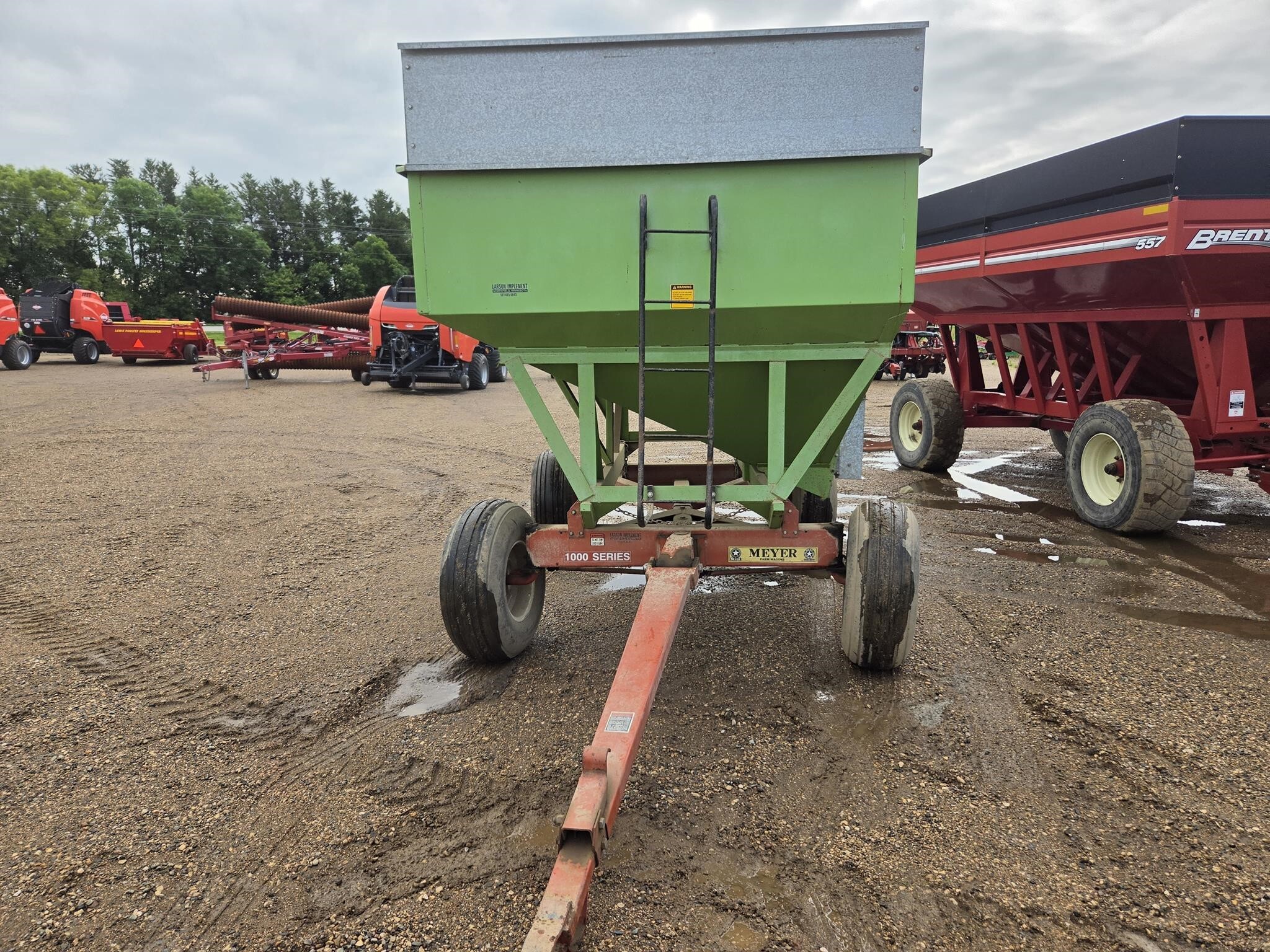 1995 Parker 2000 Gravity Wagon