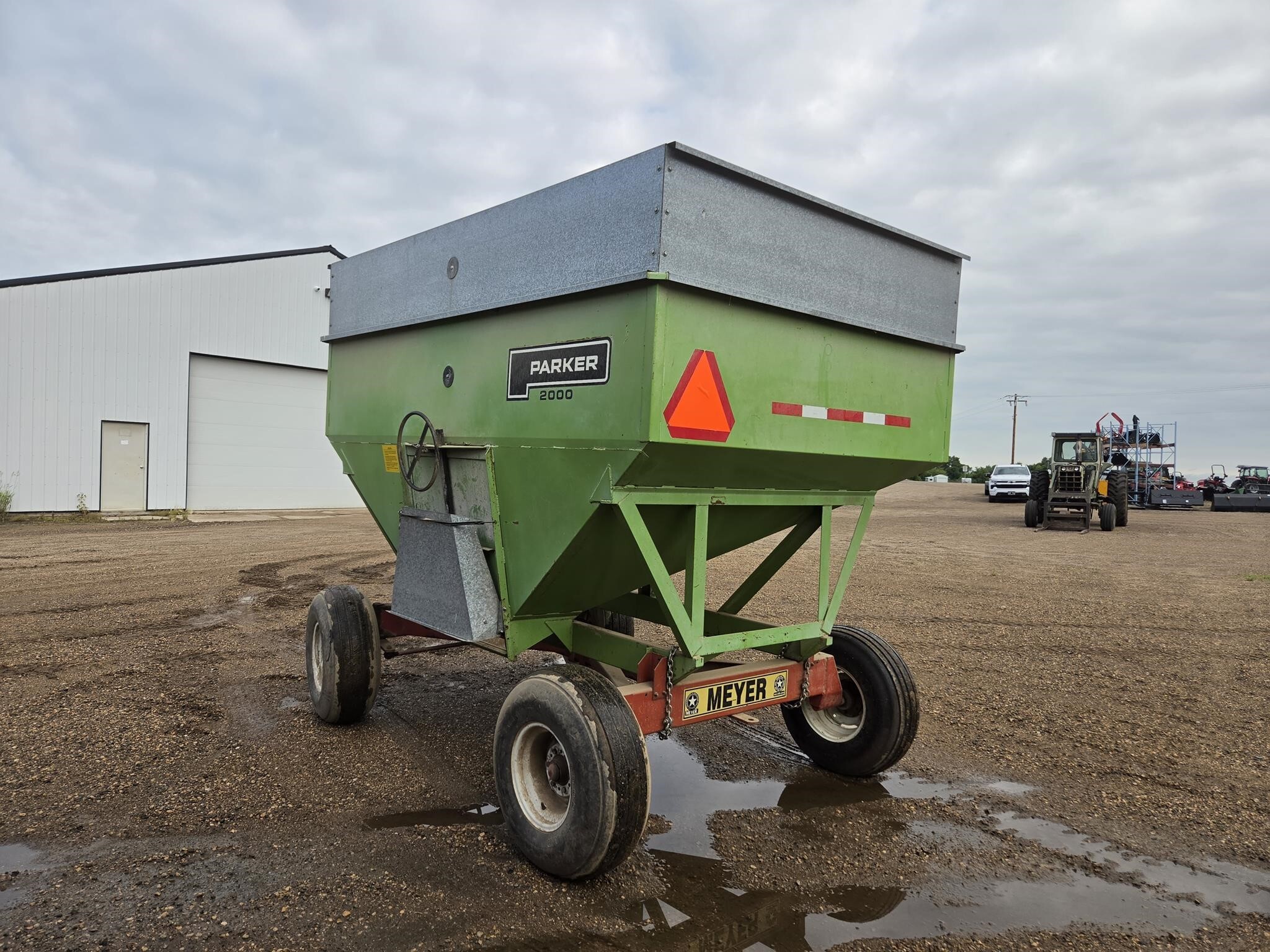 1995 Parker 2000 Gravity Wagon
