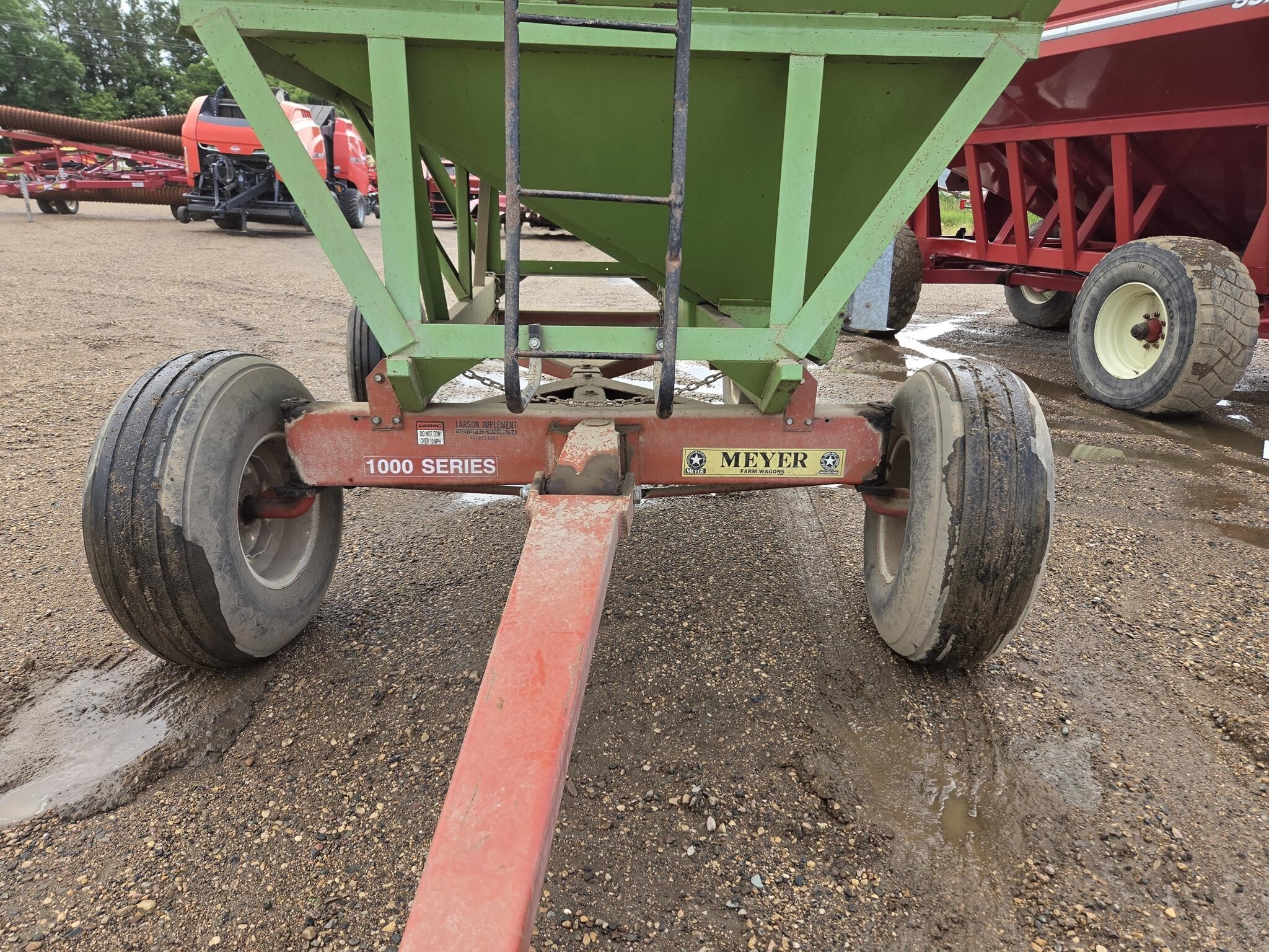 1995 Parker 2000 Gravity Wagon