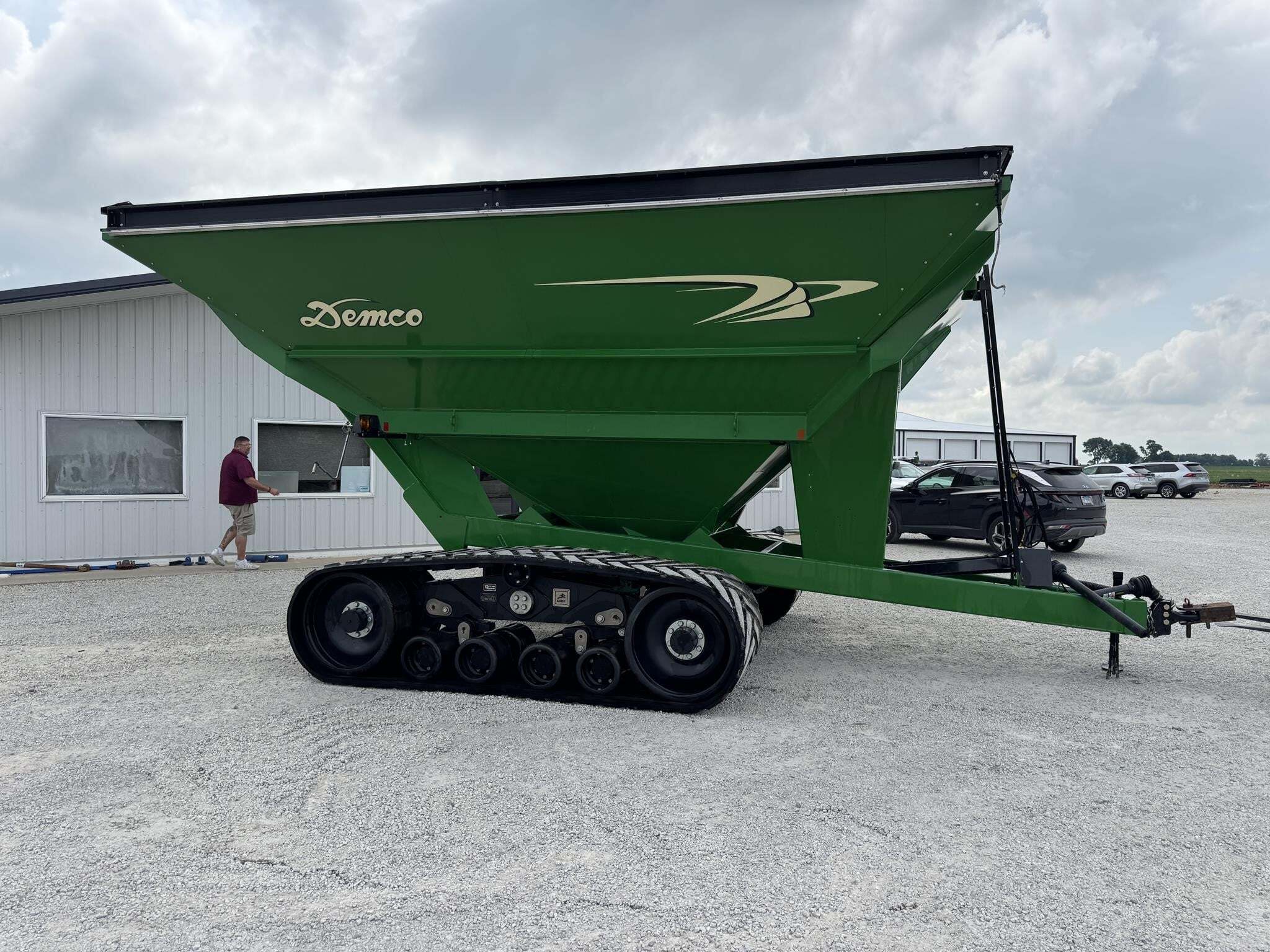 2015 Demco 1150 Grain Cart