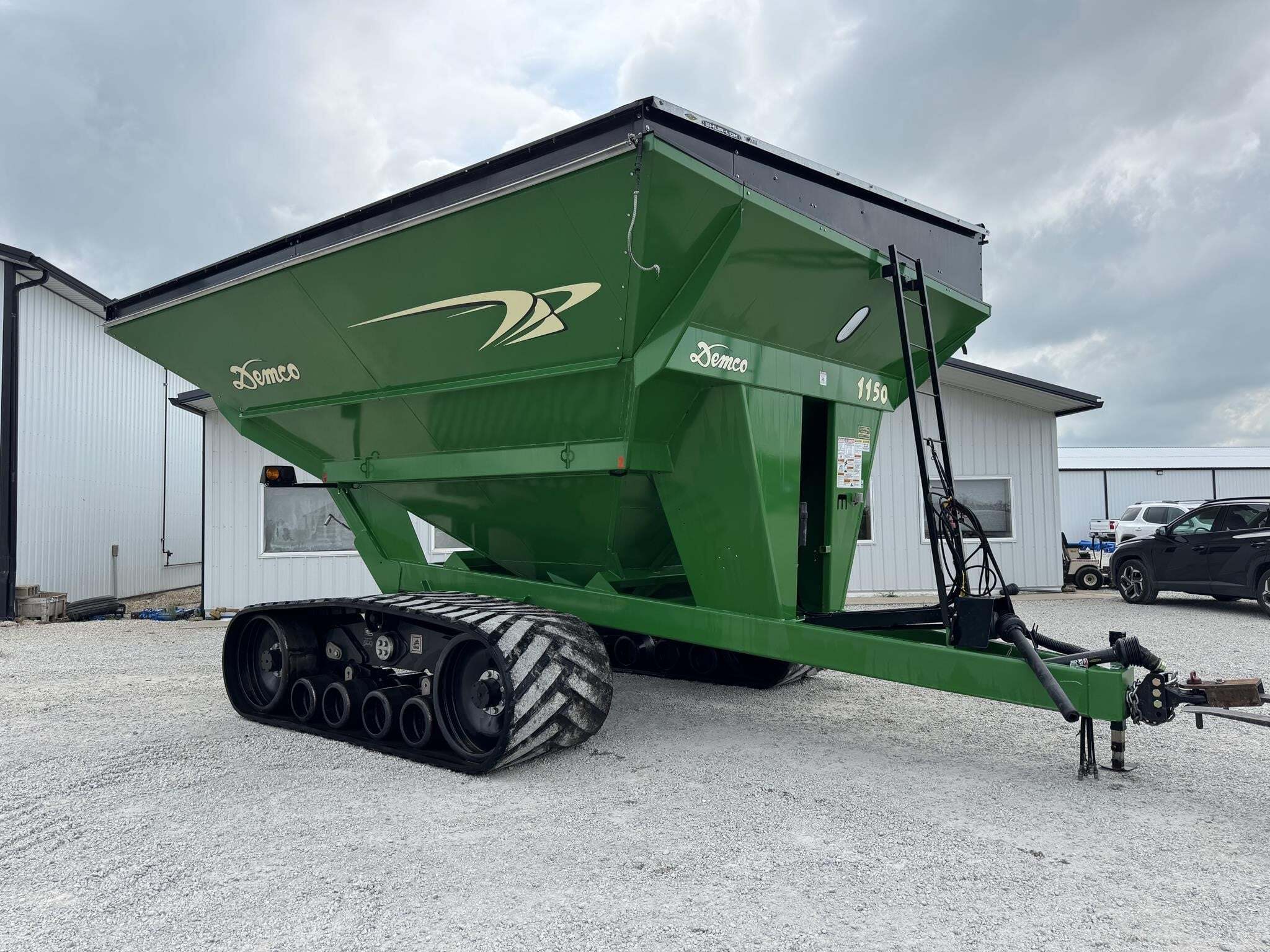 2015 Demco 1150 Grain Cart