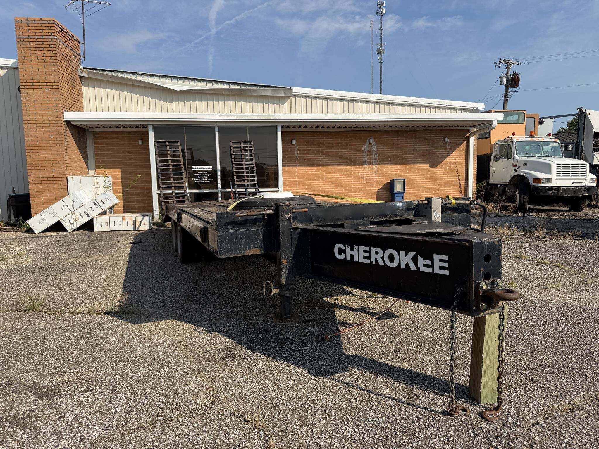 1998 Cherokee 20 TON PINTLE Semi Trucks/Trailer