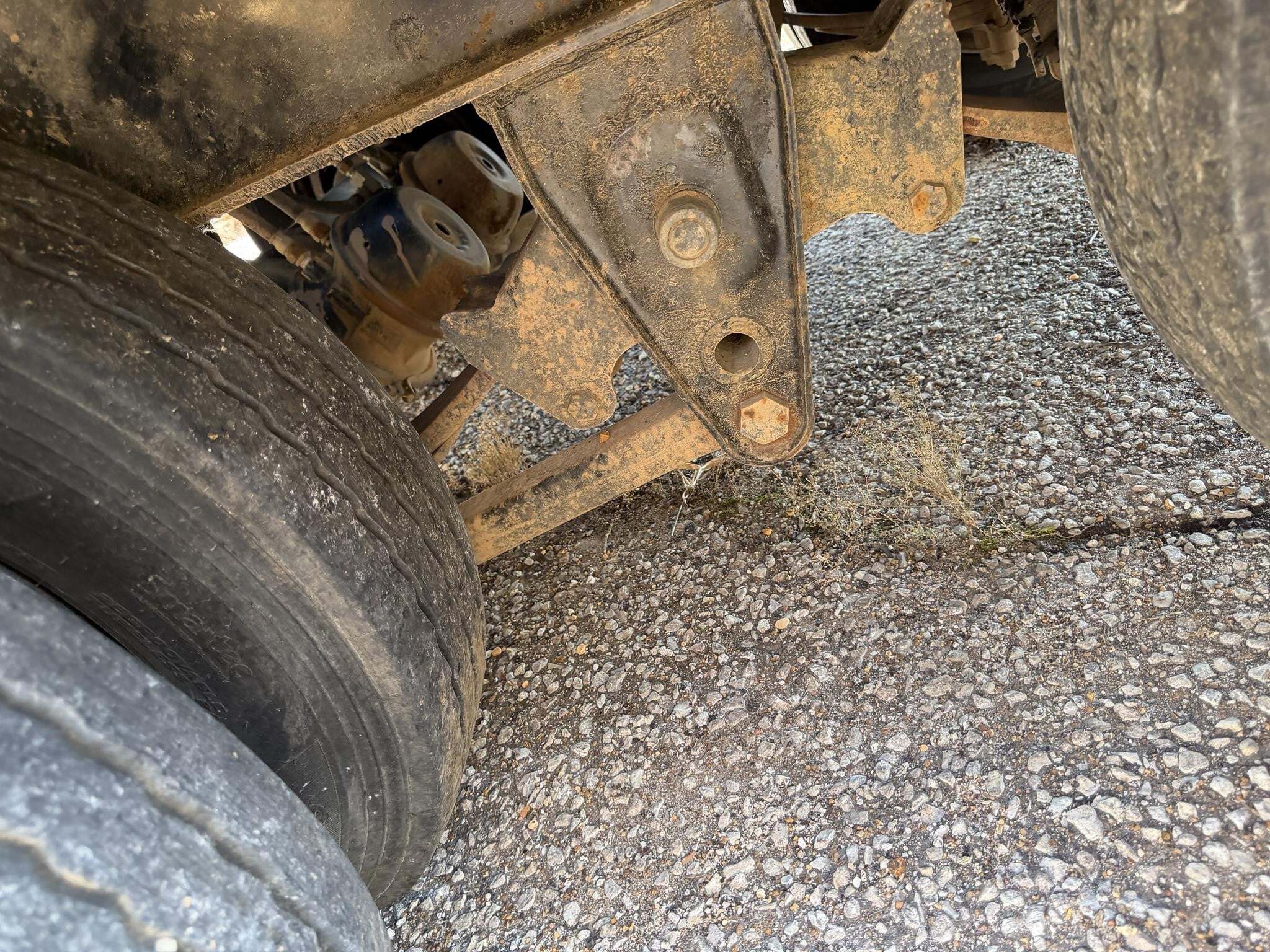 1998 Cherokee 20 TON PINTLE Semi Trucks/Trailer