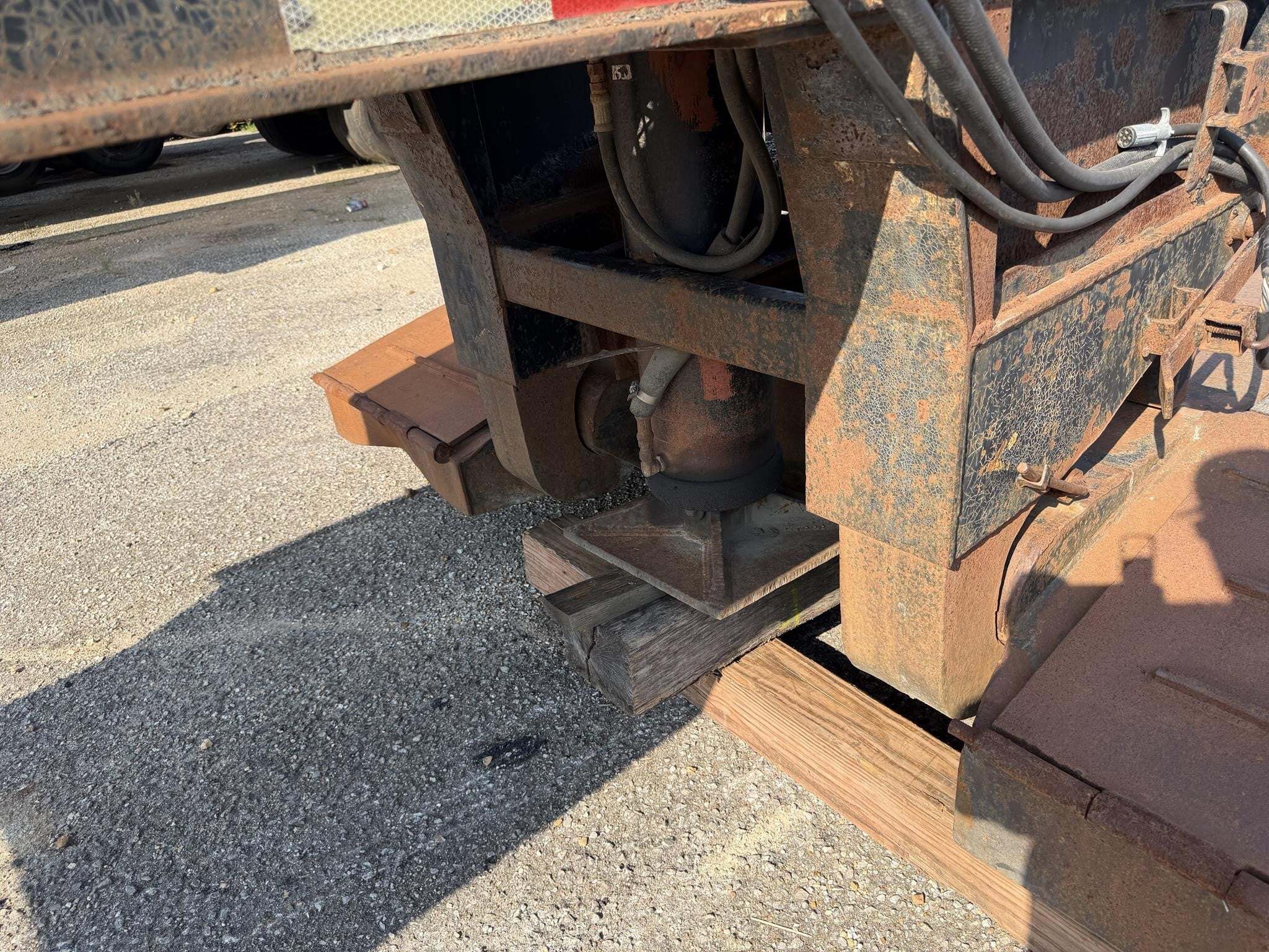 1996 Witzco Challenger RG50 Flatbed Trucks/Trailer