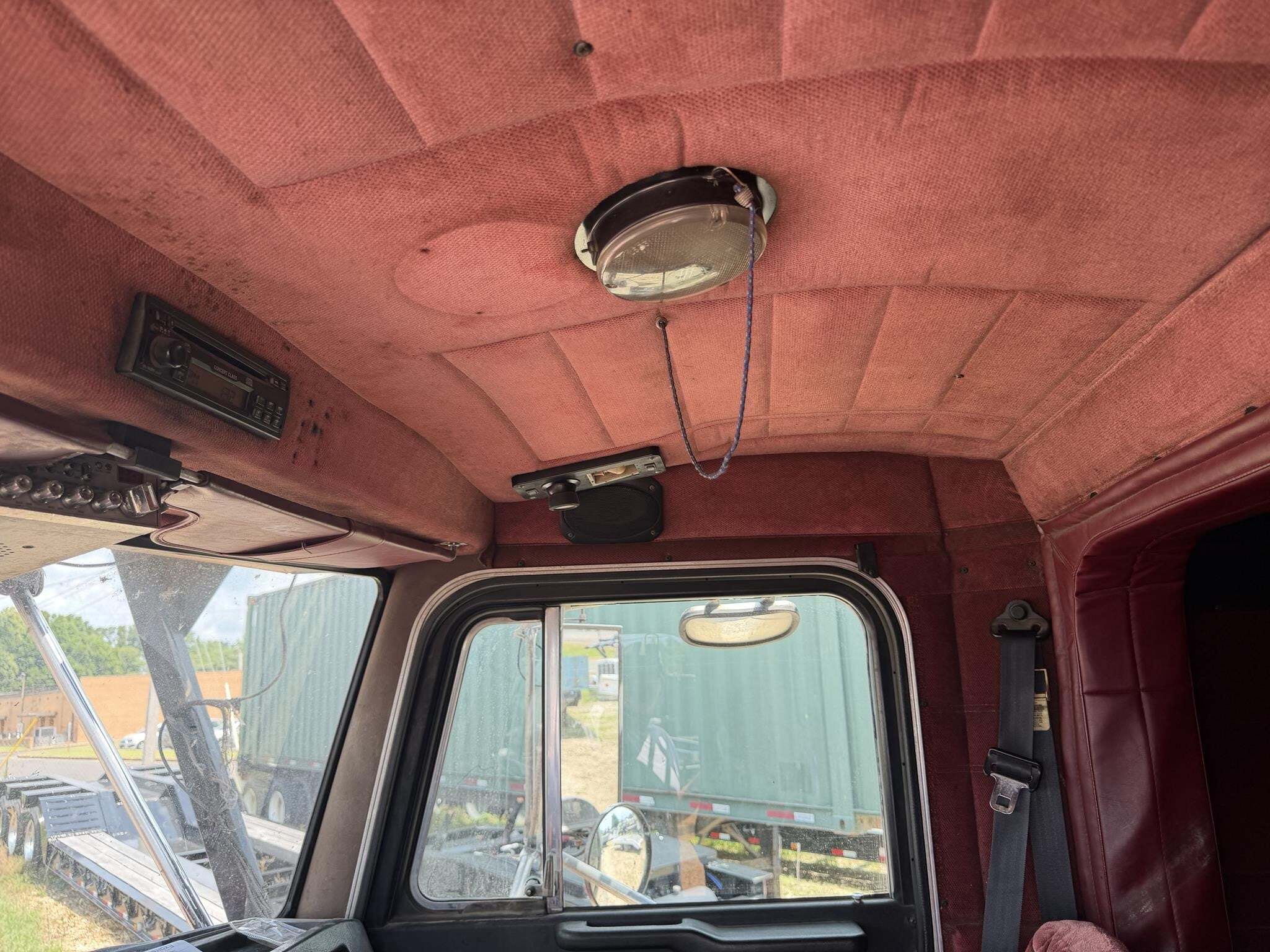 1998 Peterbilt 385 Dump Trucks/Trailer