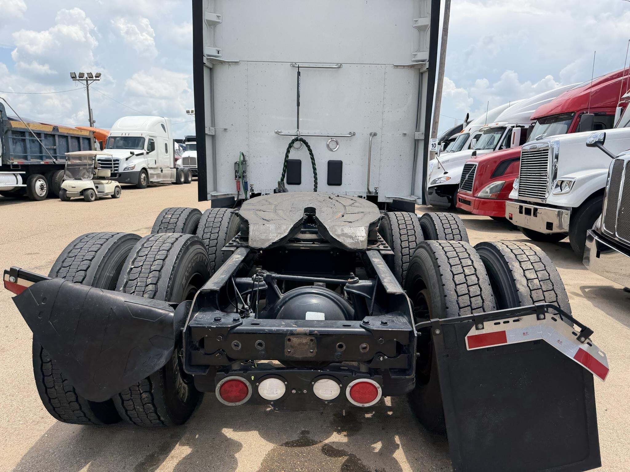 2022 Kenworth T680 Semi Trucks/Trailer