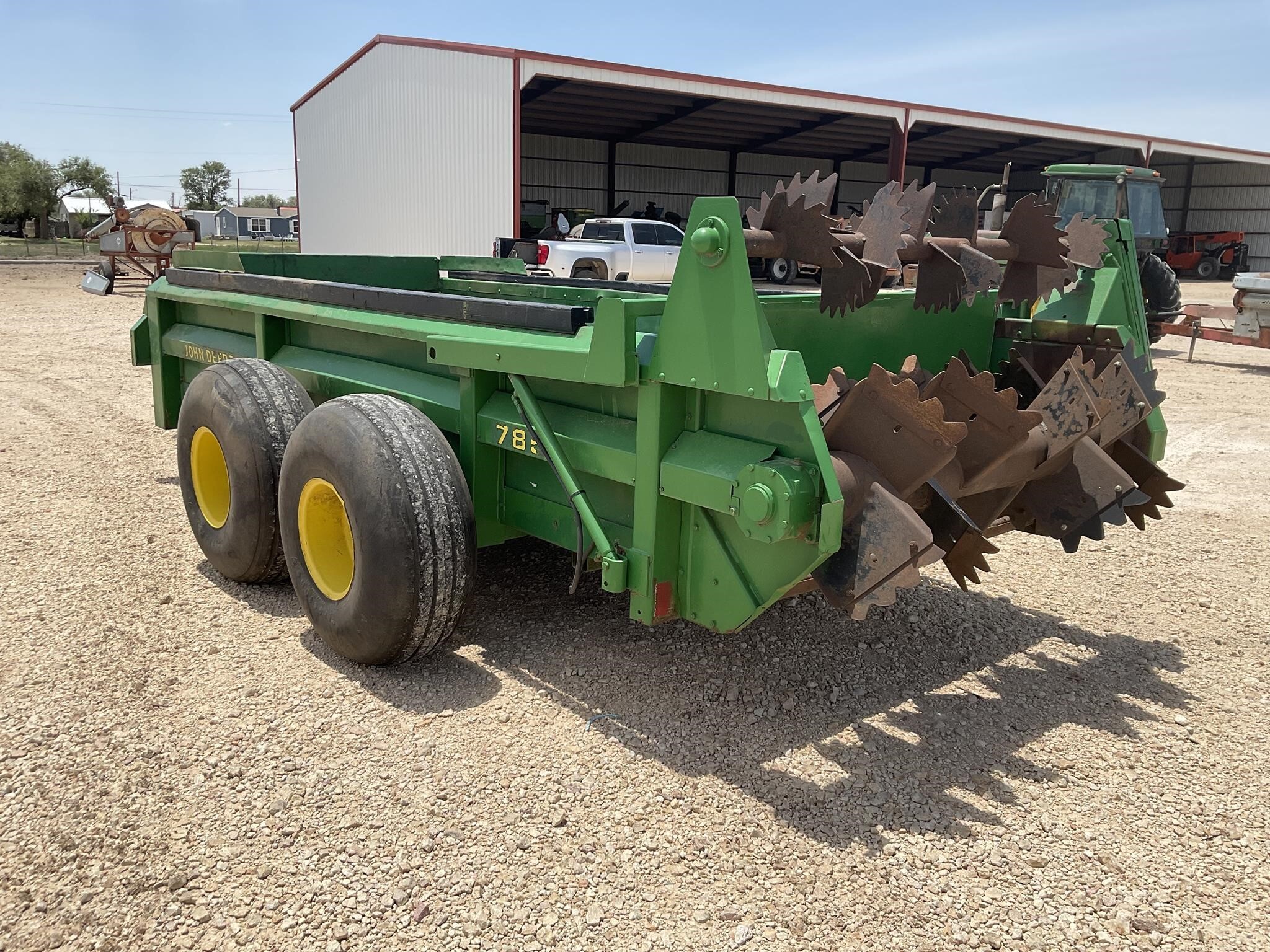  John Deere 785 Manure Spreader