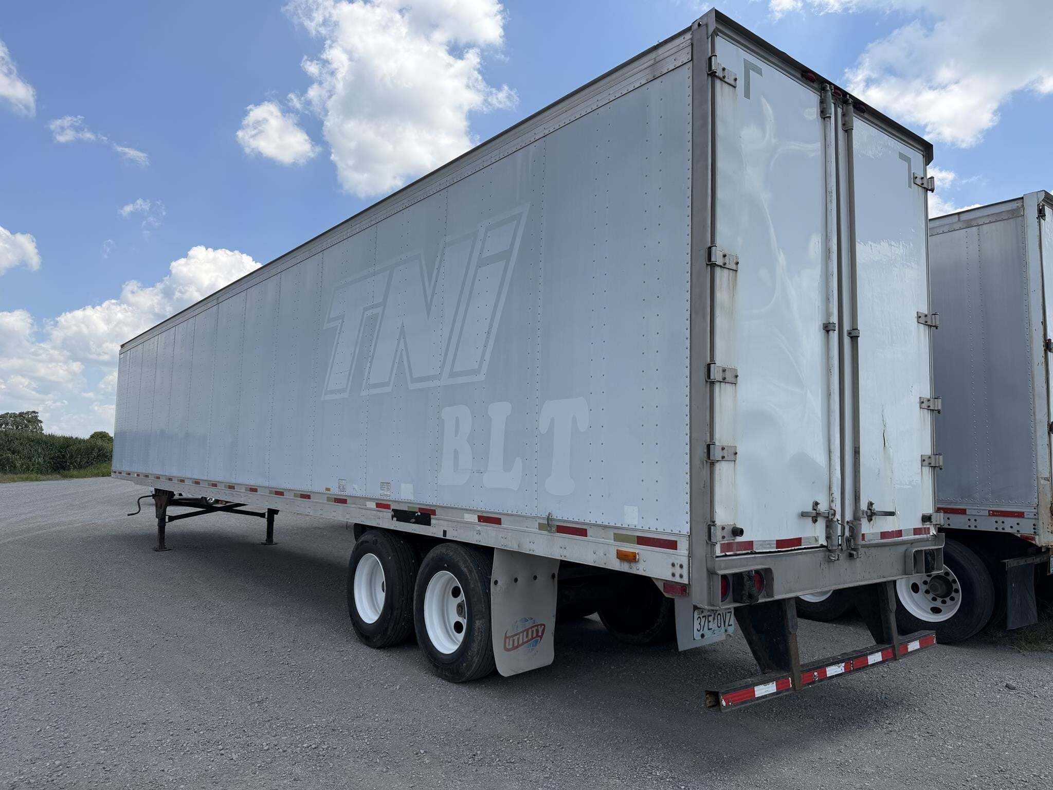 2003 Utility VS2DC Box Trucks/Trailer
