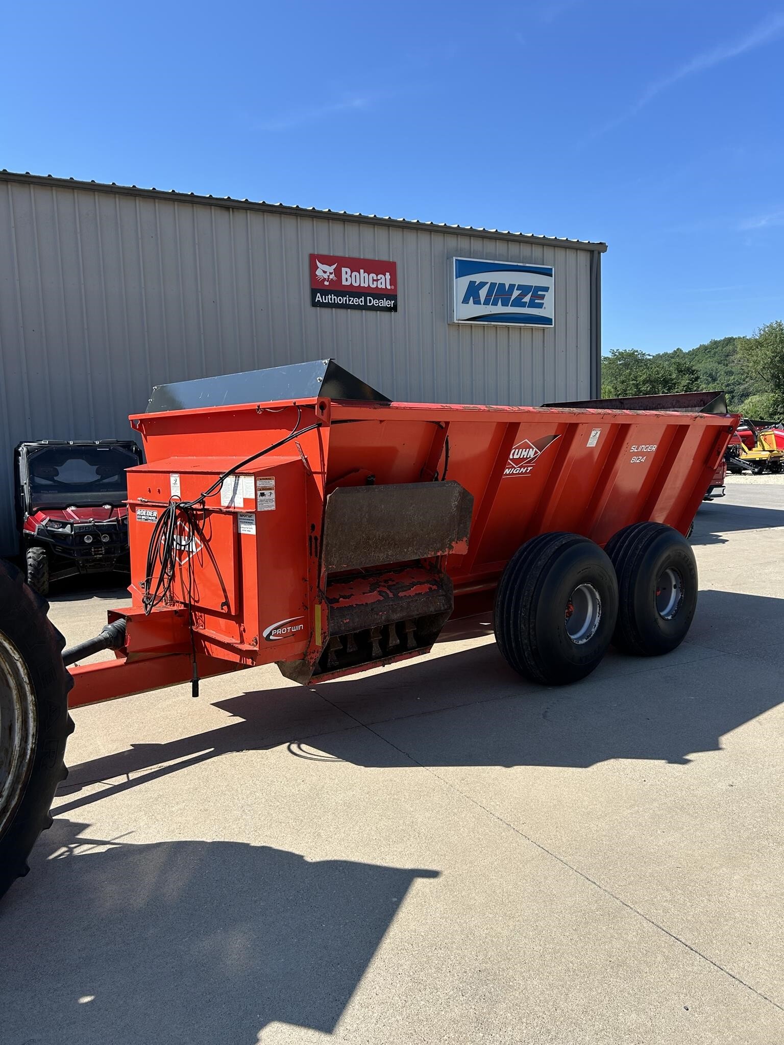 2017 Kuhn Knight 8124 Manure Spreader