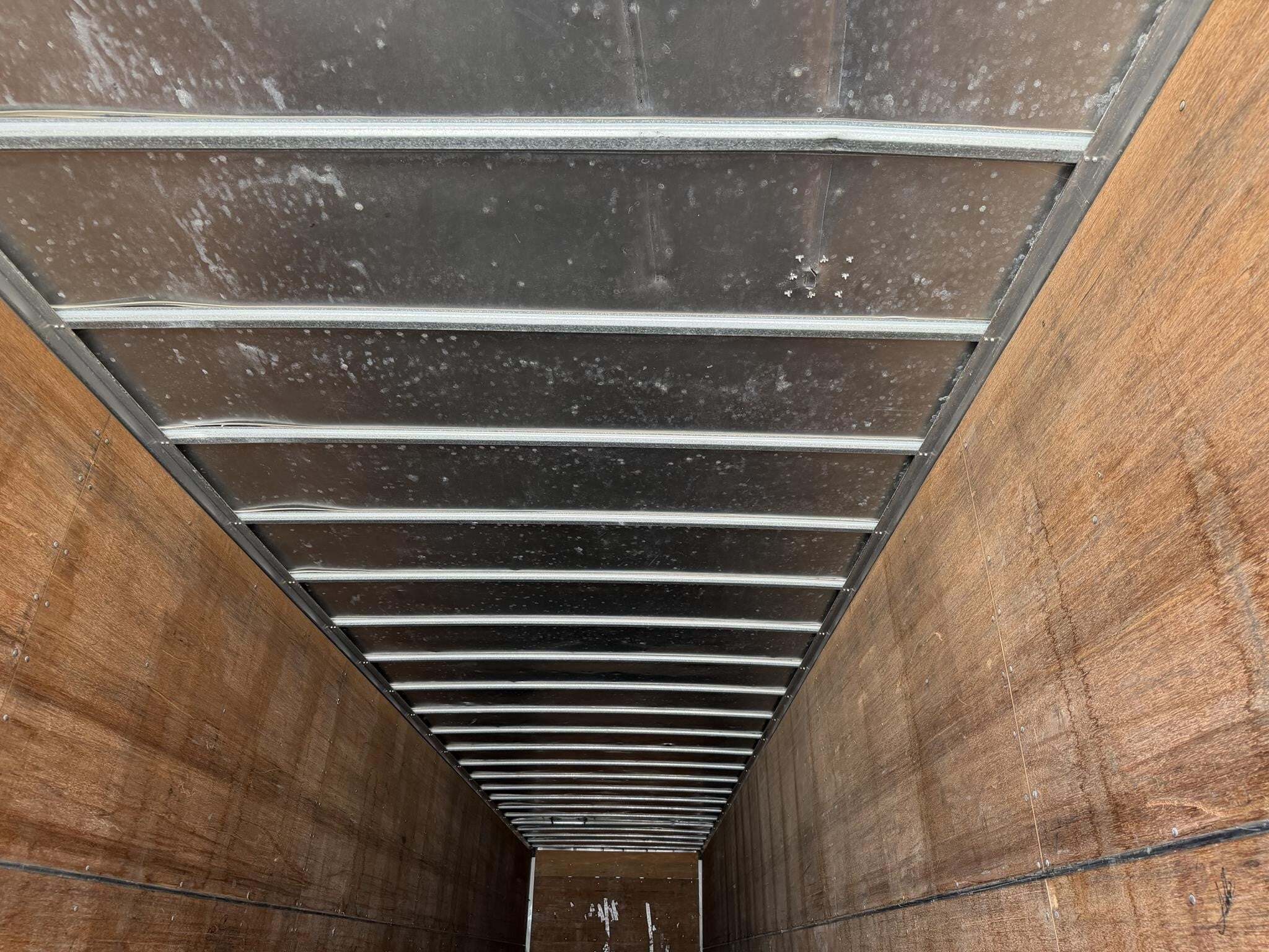 2003 Utility VS2DC Box Trucks/Trailer