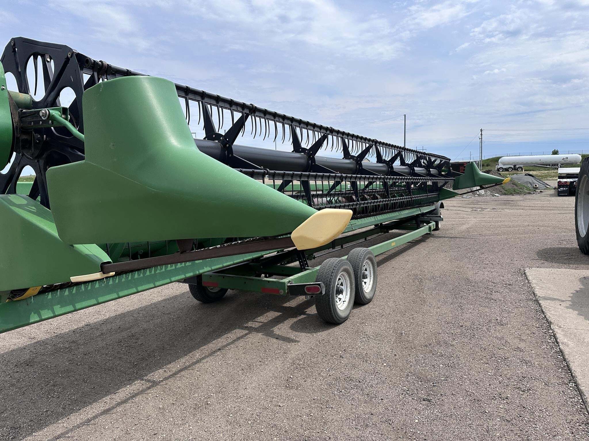 2007 John Deere 635F Platform