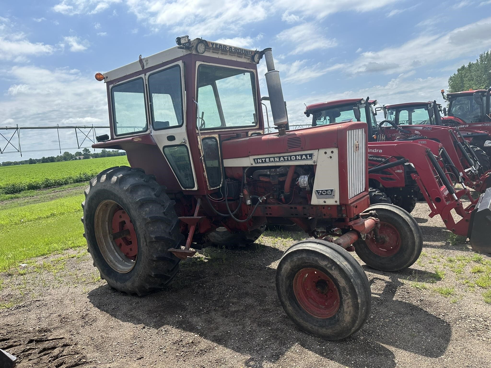 1964 International Harvester 706 Tractor